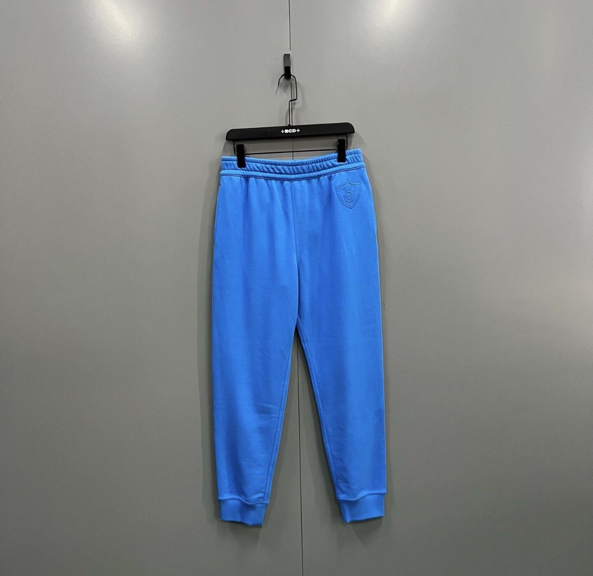 Burberry Burberry Blue Logo Embroidered Sweatpants J41 Size US 32 / EU 48 - 1 Thumbnail