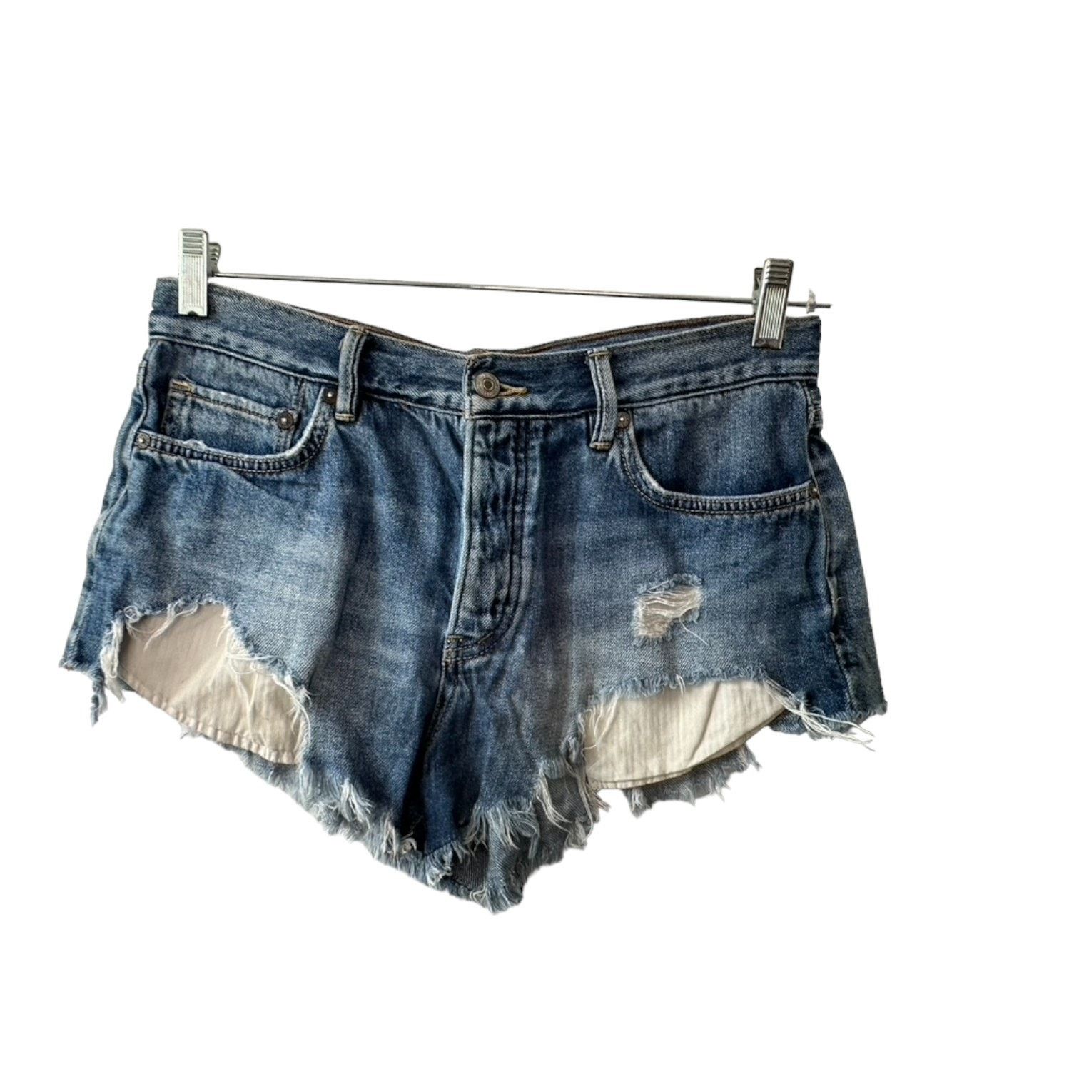 Free People Free People Distressed Button-Fly Cut Off Jean Shorts Size 28" / US 6 / IT 42 - 1 Thumbnail