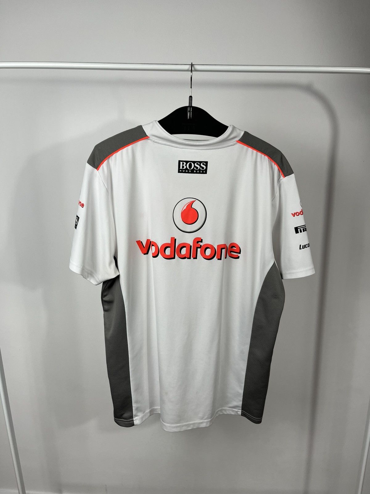 Mercedes-Benz Hugo Boss McLaren Mercedes Vodafone F1 Team Shirt Racing Tee Size US L / EU 52-54 / 3 - 14 Thumbnail