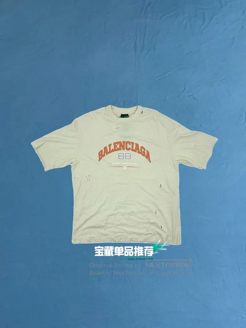 Balenciaga Double B Cracked Arc Logo Destroyed Short-Sleev