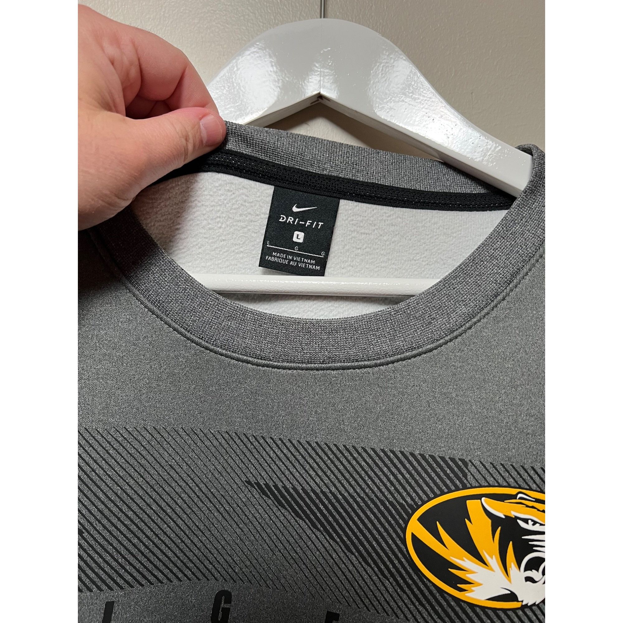 Nike Nike Team Issue Missouri Tigers Soft Shell Sweater - Size L Size US L / EU 52-54 / 3 - 3 Thumbnail
