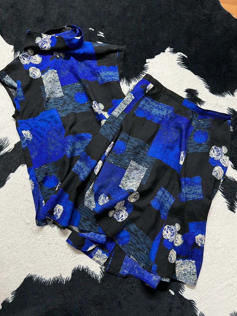 Kenzo KENZO size M Woolen Flower Set: Dolman Sleeve Vest + One Ro Size 25" / US 0 / IT 36 - 6 Thumbnail