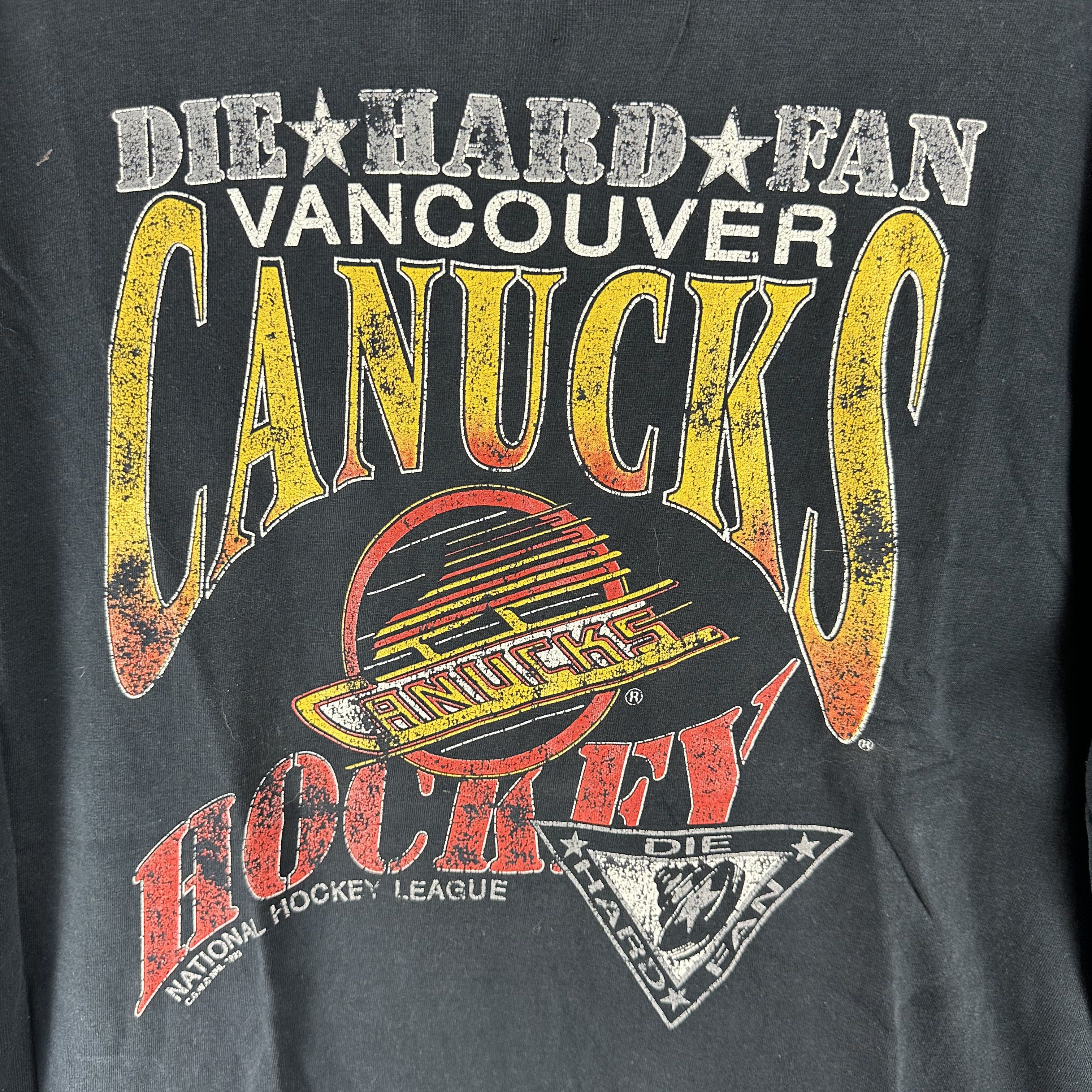 Vintage ​1993 Vancouver Canucks Die Hard Fan NHL Graphic T-shirt Size US XXL / EU 58 / 5 - 2 Thumbnail