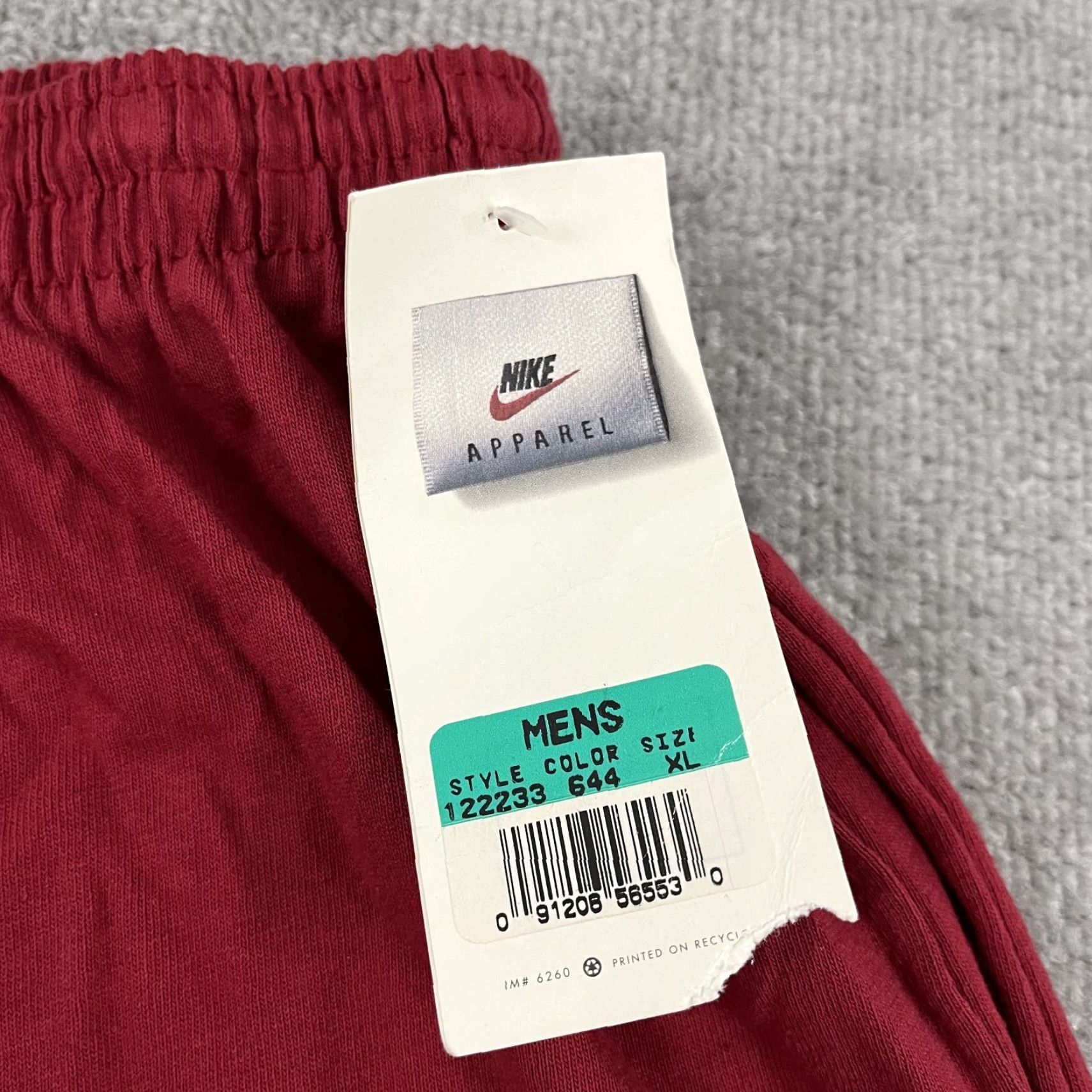 Nike VINTAGE Nike Sweat Shorts Men XL 8" Inseam Red Swoosh 90s Athletic Lightweight Summer Size US 36 / EU 52 - 3 Thumbnail