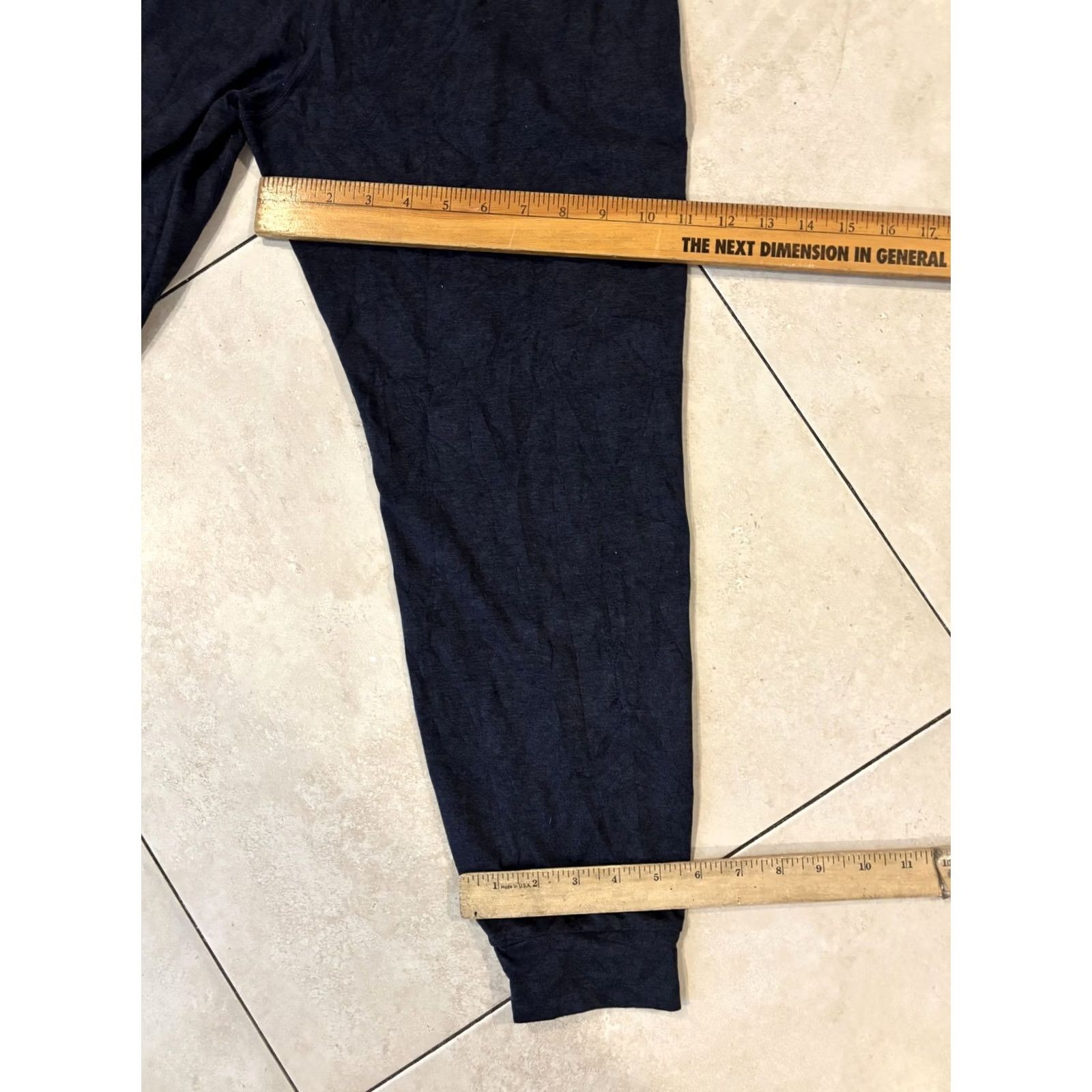 Vuori Vuori Jogger Pants Mens Small Gray Drawstring Cuffed Sweatpants Lounge Soft Size US 29 - 8 Thumbnail