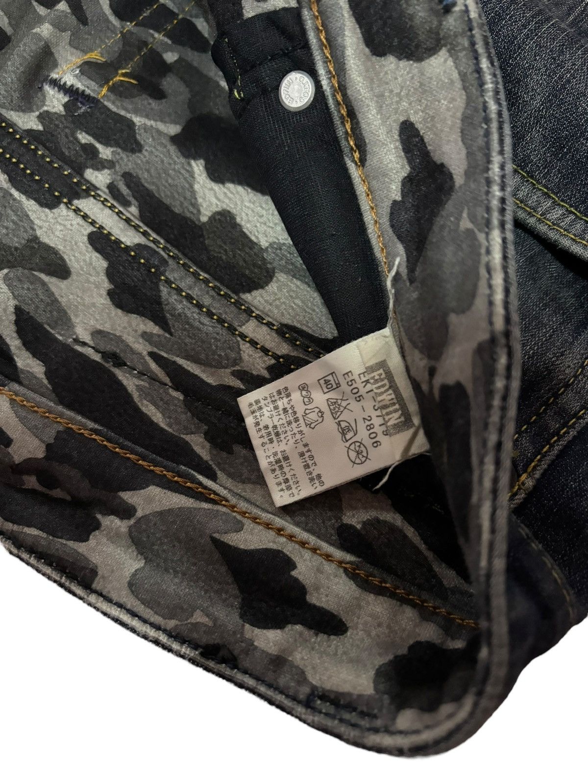 Edwin Vtg Edwin Japan 503 Distressed Jeans Size US 32 / EU 48 - 8 Thumbnail