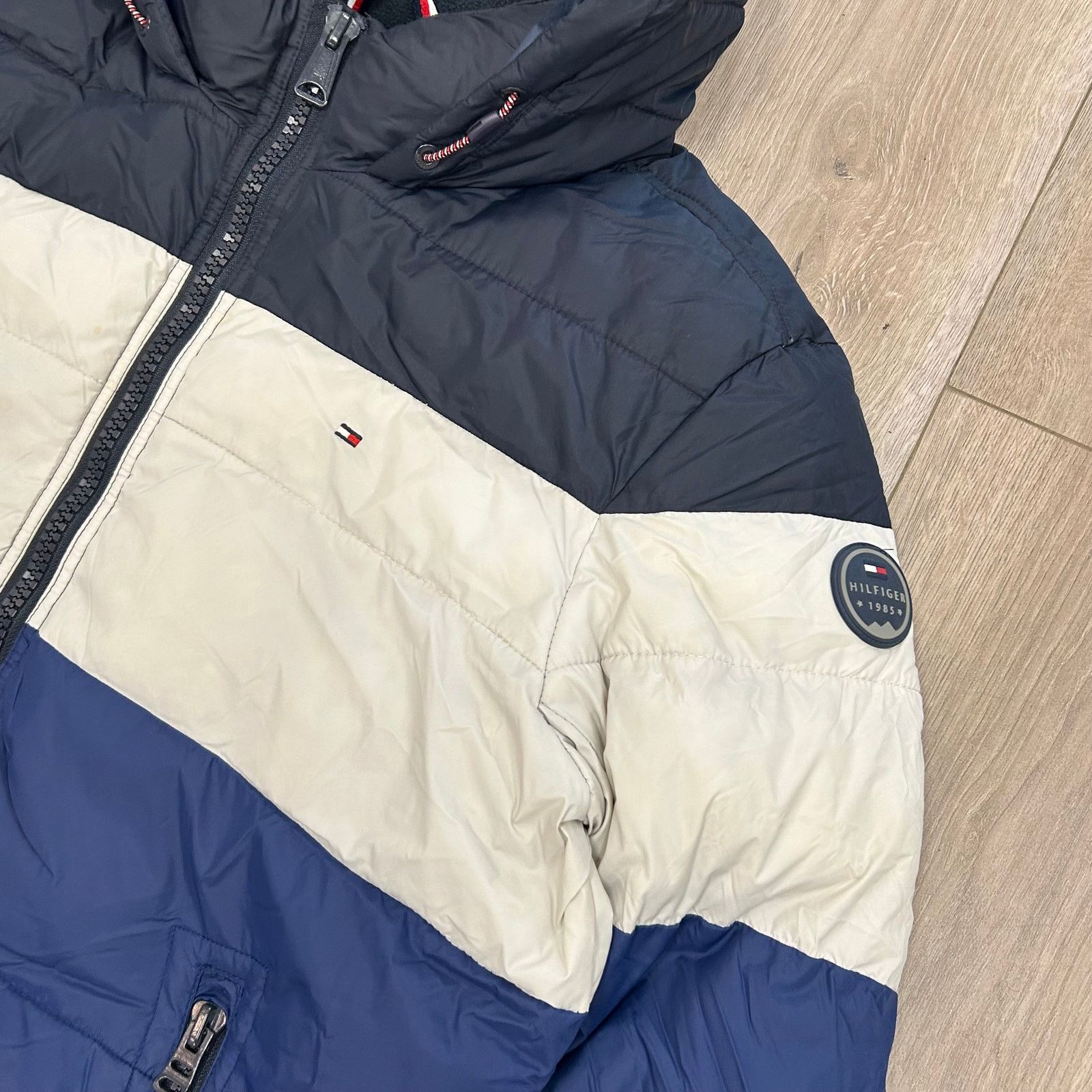 Tommy Hilfiger Tommy Hilfiger Quilted Puffer Hooded Jacket size Large L Size US L / EU 52-54 / 3 - 3 Thumbnail