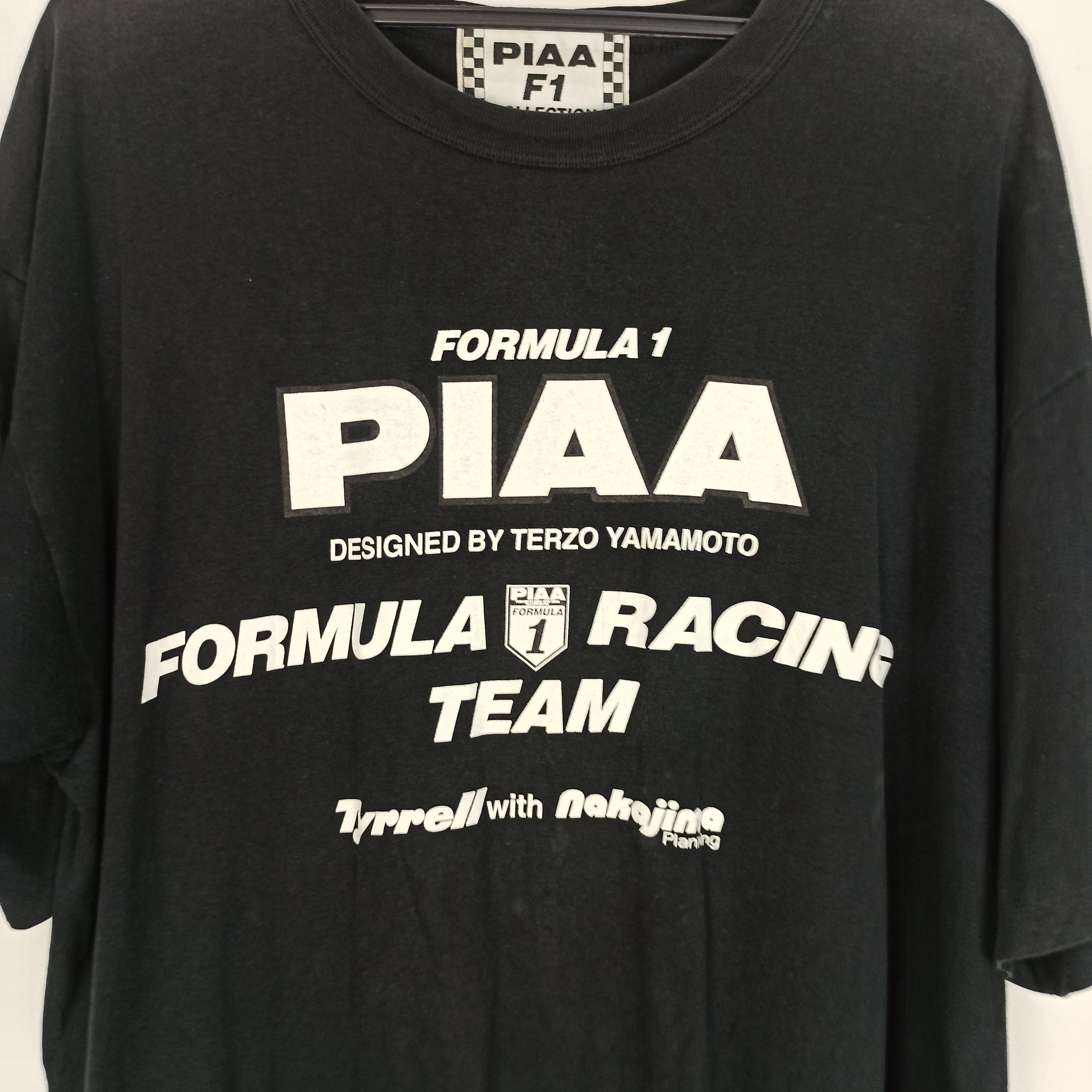 Formula 1 Vintage PIAA F1 Motor Sports Tshirt/Ferrari/McLaren Size US XL / EU 56 / 4 - 2 Thumbnail