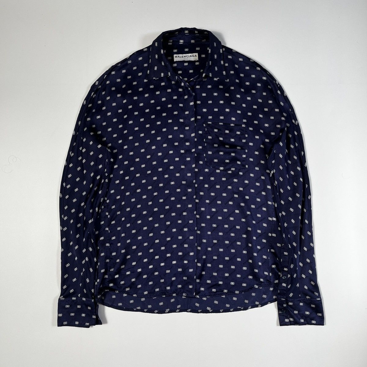 Balenciaga Balenciaga 2017 Silk logo Blouse Size XS / US 0-2 / IT 36-38 - 1 Thumbnail