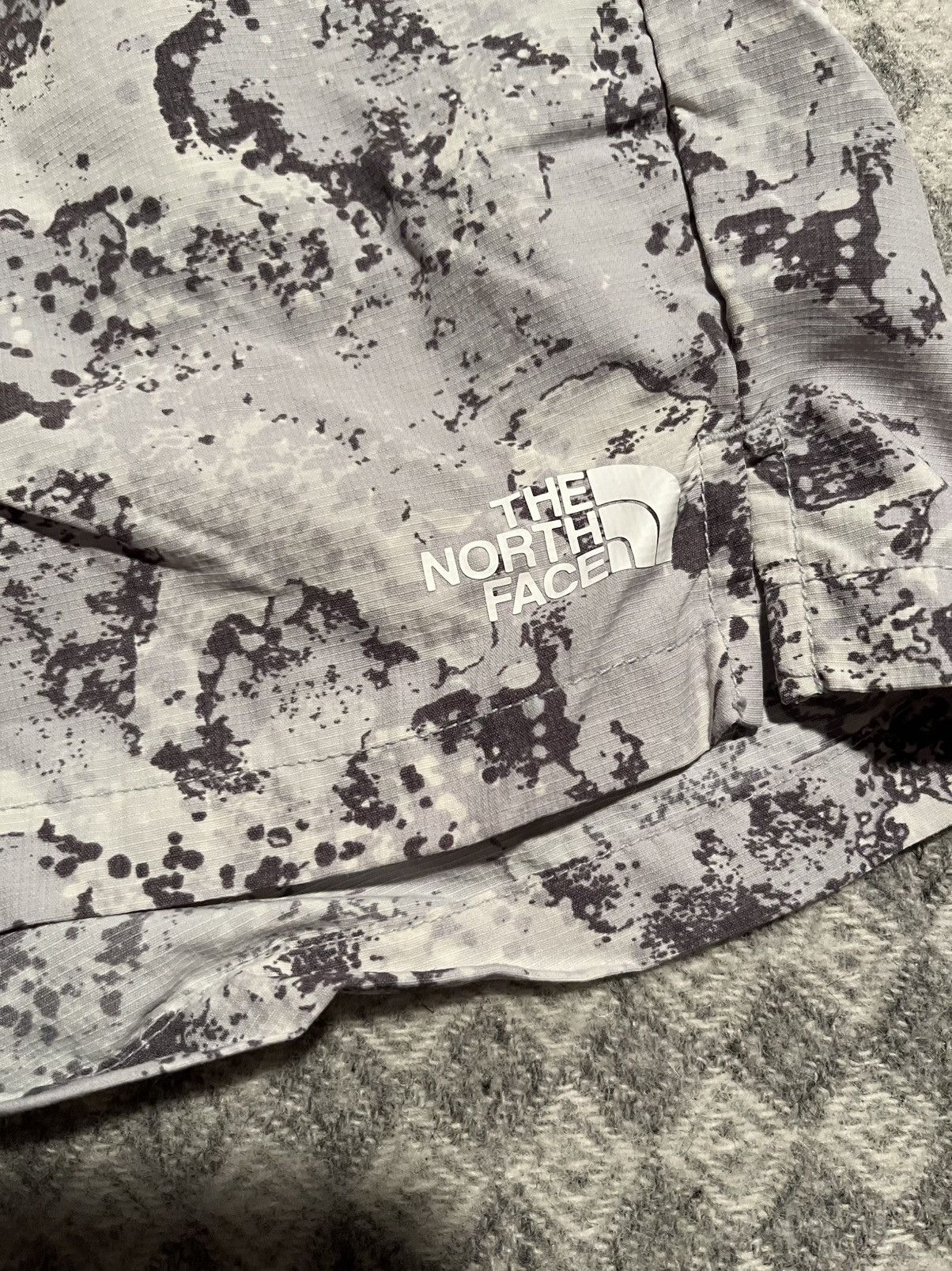 The North Face The North Face size L mens shorts swim/casual y2k retro vint Size US 32 / EU 48 - 2 Thumbnail