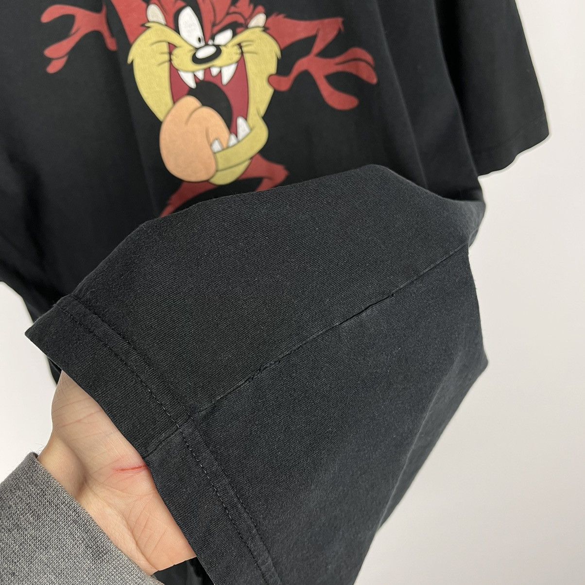 Vintage Vintage Looney Tunes Tazmanian Devil Taz cartoon T Shirt 00s Size US M / EU 48-50 / 2 - 8 Thumbnail