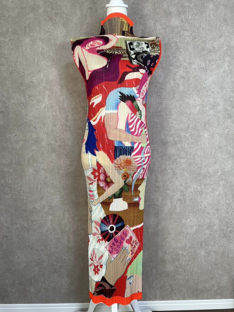 Issey Miyake Issey Miyake size:2 A red manga jumpsuit by Teruhiko Yumur Size XS / US 0-2 / IT 36-38 - 1 Thumbnail