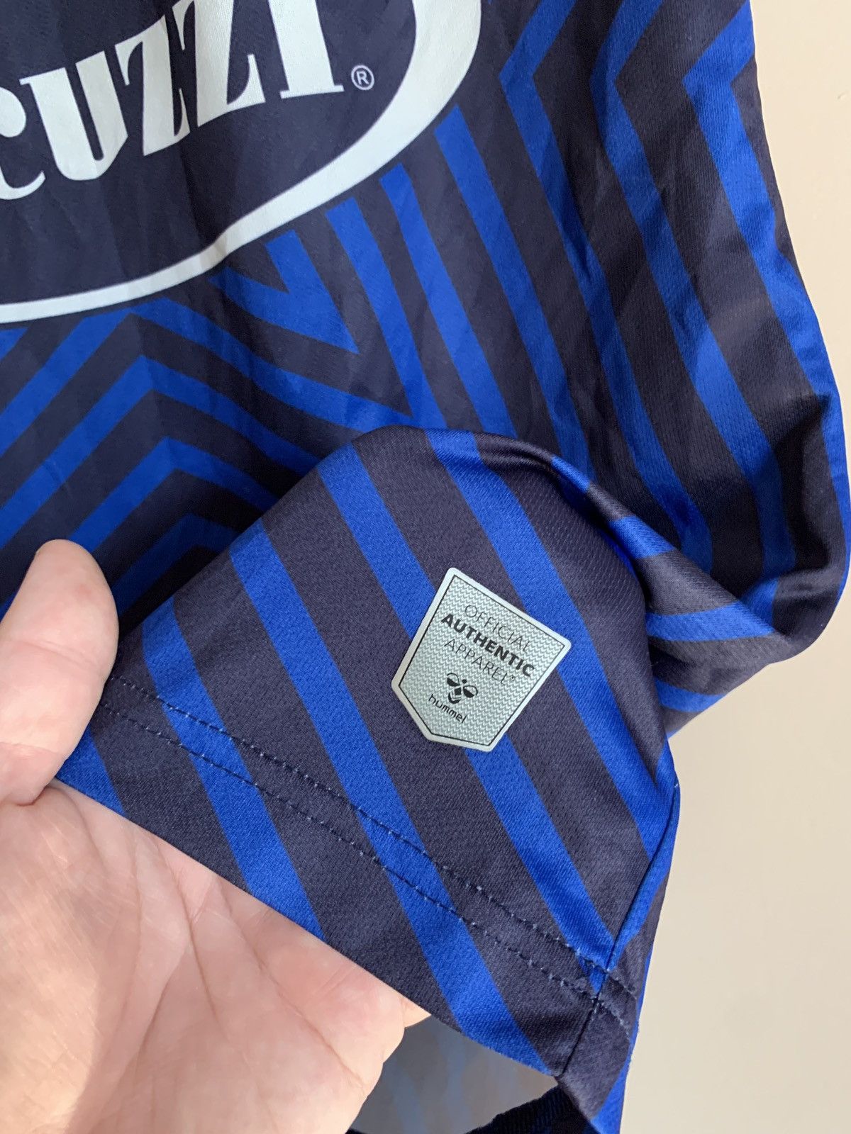 Hummel Hull F.C Training Rugby League Shirt Hummel Jersey Size M Size US M / EU 48-50 / 2 - 5 Thumbnail
