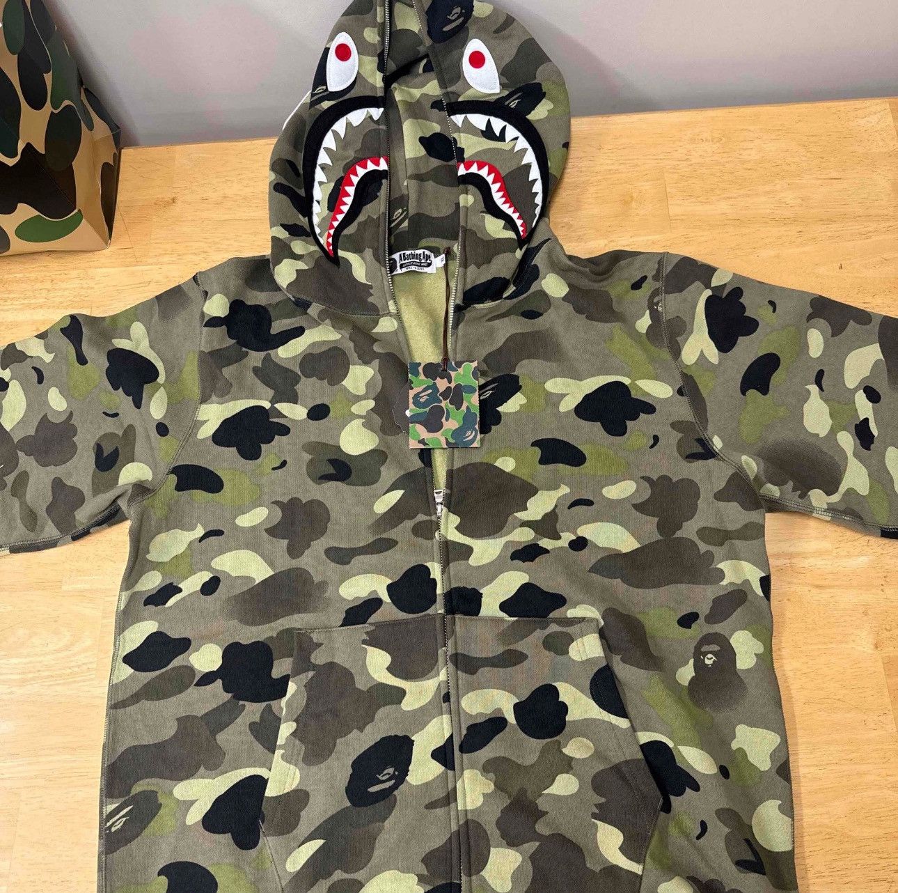 Bape BAPE Green Camo 1st Shark hoodie OG Size US XL / EU 56 / 4 - 1 Thumbnail