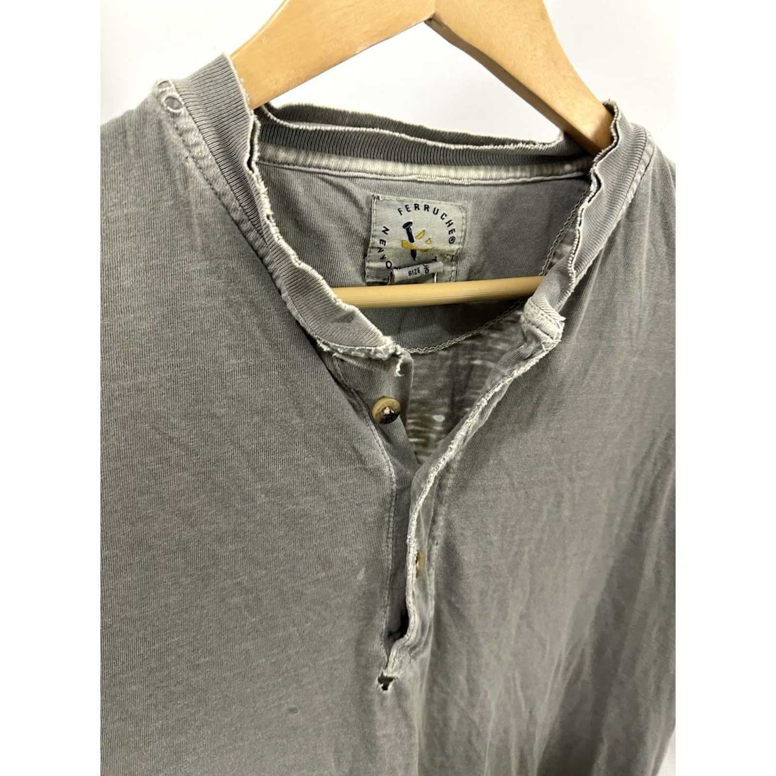 Vintage VINTAGE Ferruche NYC Thrashed WIP Work T-Shirt Henley Short Sleeve Size L Green Gray Mens Shirt Size US L / EU 52-54 / 3 - 4 Thumbnail