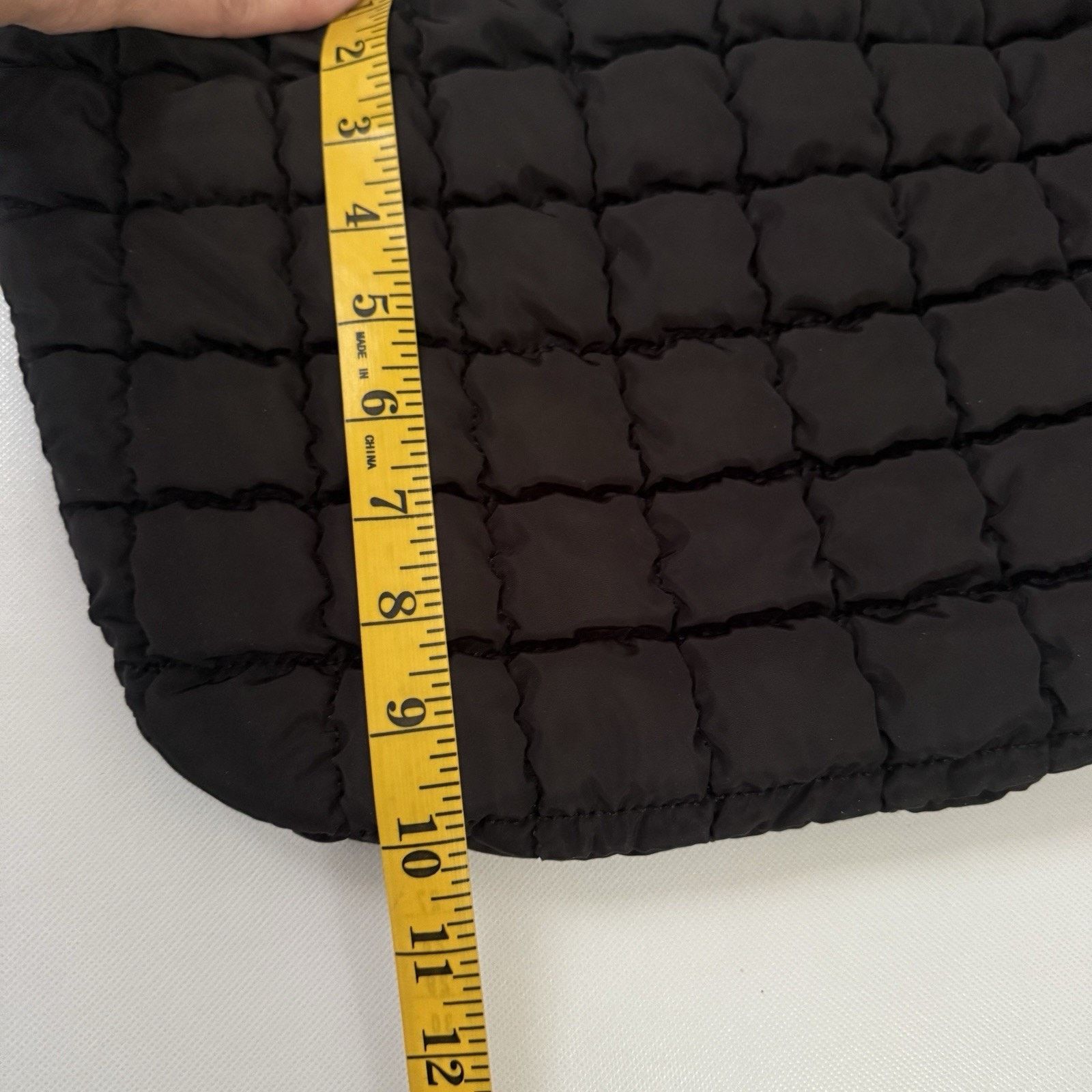 Other Urban Expressions Urban Fit Puffy Quilted Shoulder Sport Bag Size ONE SIZE - 7 Thumbnail