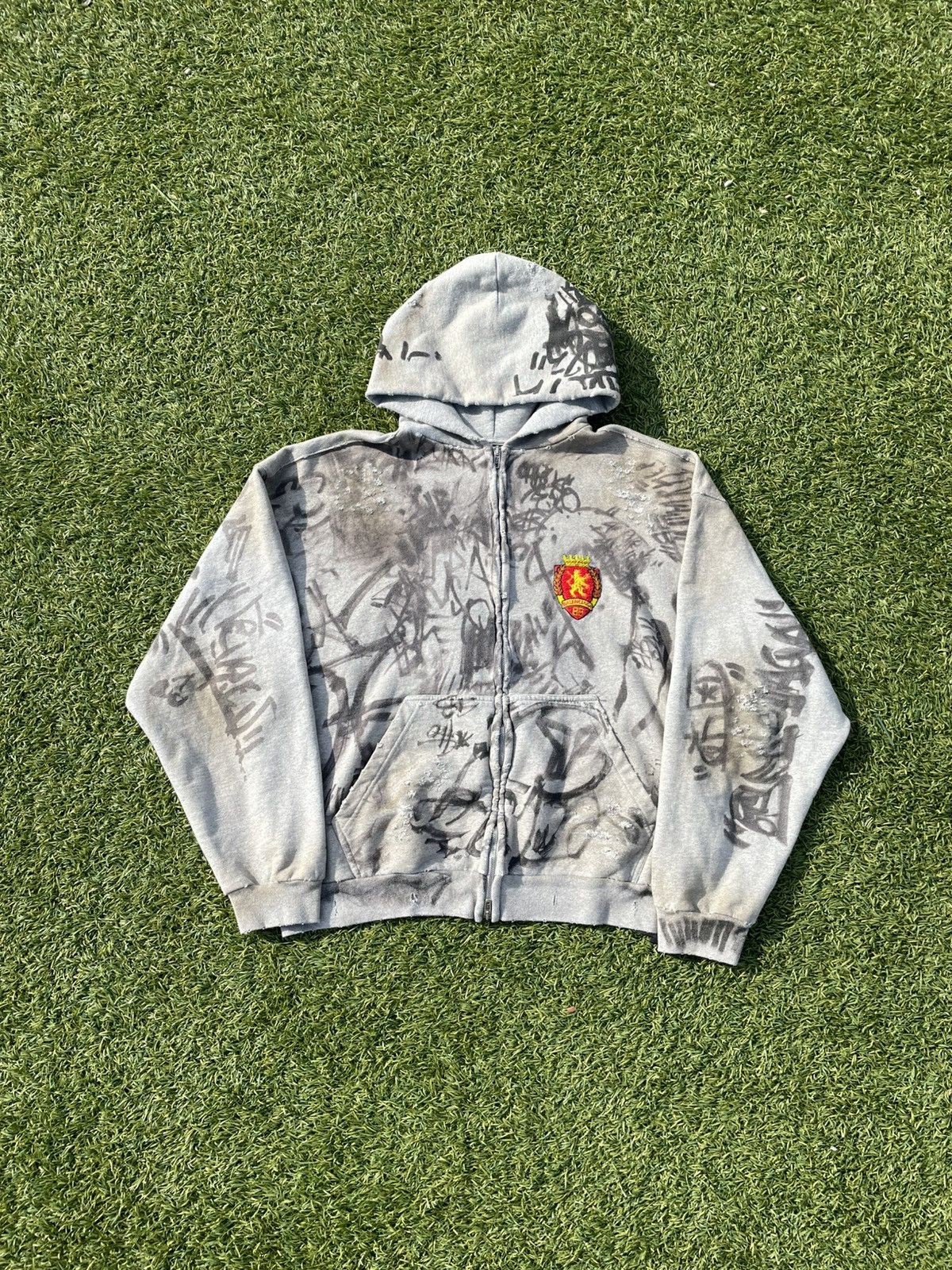 Balenciaga SS23 “Mudshow” - Balenciaga Grey Graffiti Skater Sweatpants Size US 30 / EU 46 - 2 Thumbnail