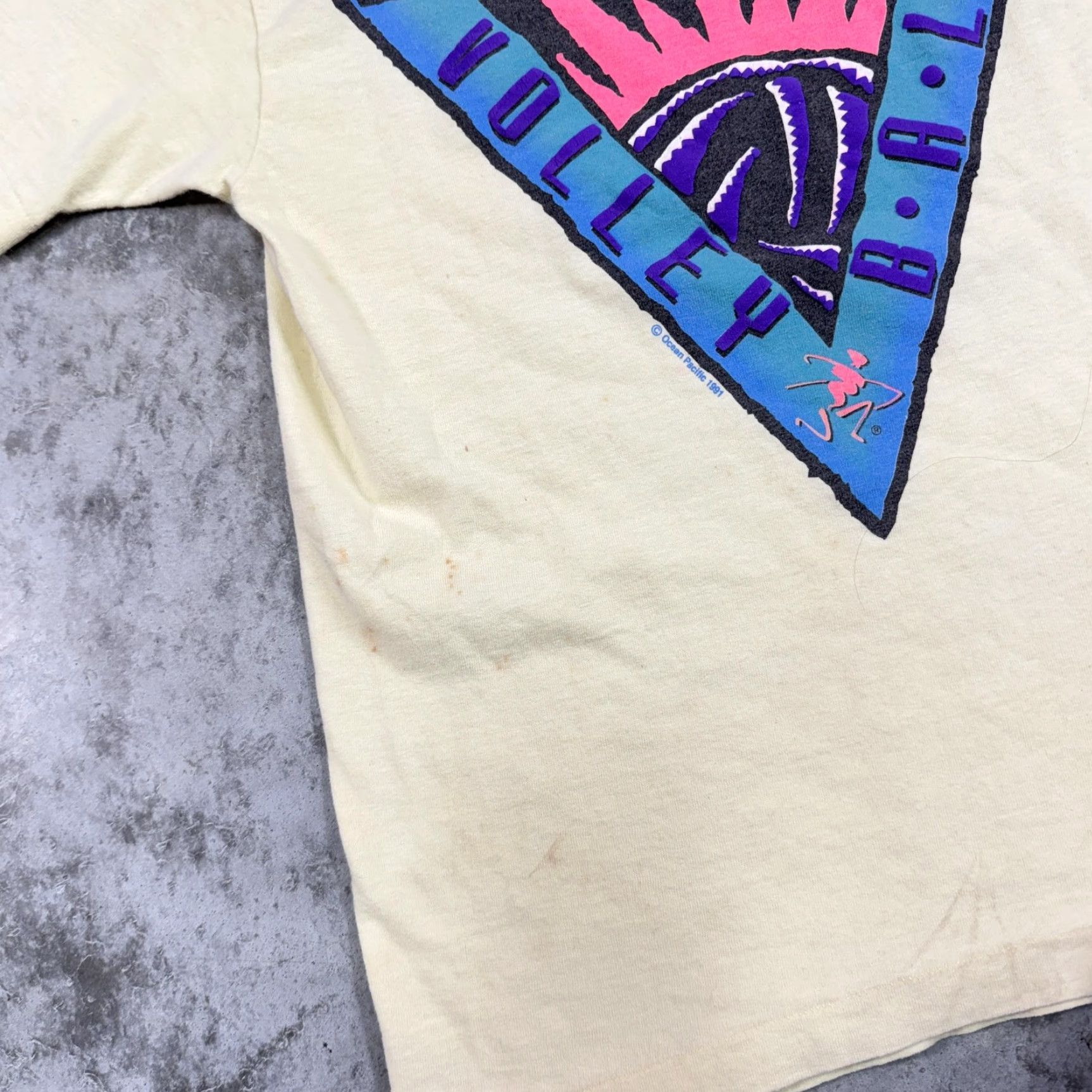 Ocean Pacific VINTAGE Ocean Pacific Shirt Mens Small Beach Volleyball Graphic 90s USA stains Size US S / EU 44-46 / 1 - 3 Thumbnail