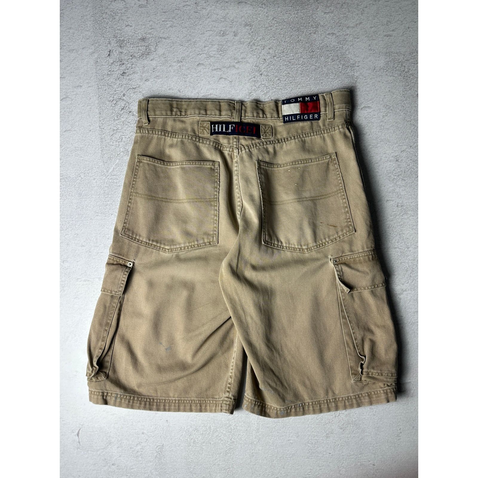 Tommy Hilfiger Vintage Tommy Hilfiger Cargo Shorts For Men - 36 Size Size US 36 / EU 52 - 2 Thumbnail