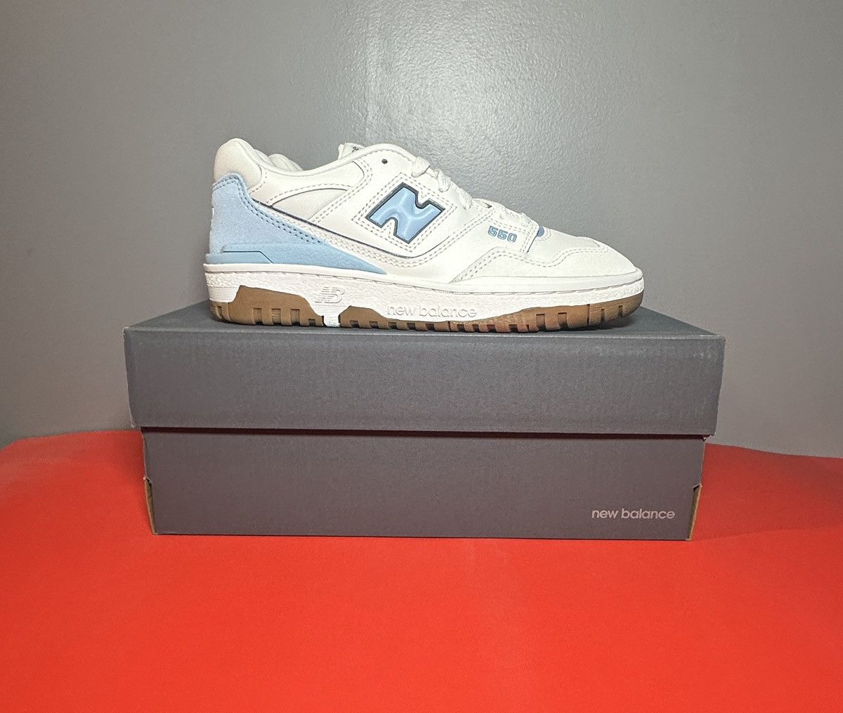 New Balance Size 5.5Y - New Balance 550 White Blue Gum Size US 5.5 / EU 38 - 1 Thumbnail
