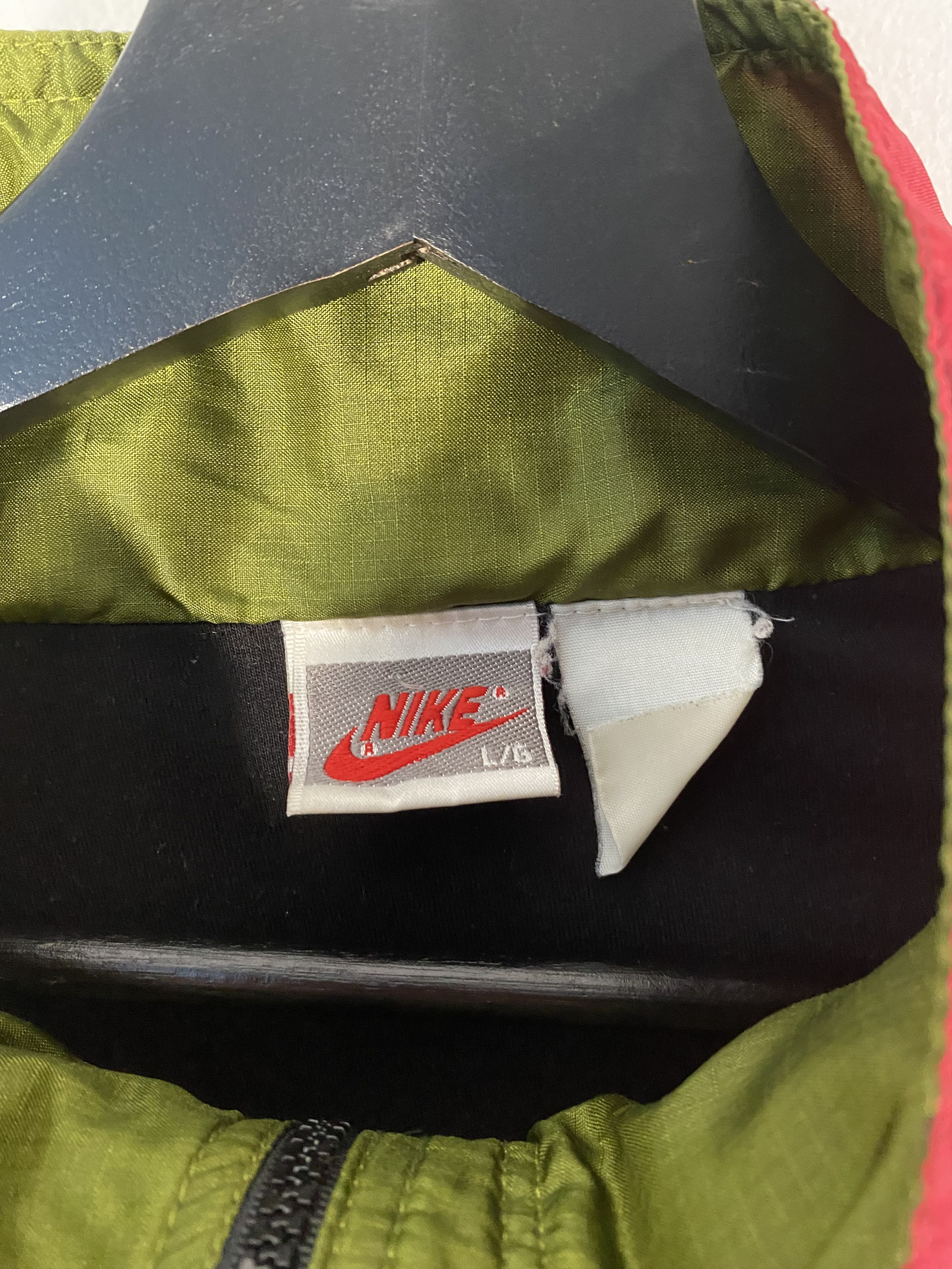 Nike 90's Nike Embroidered Logo Black Red & Green Zip Up Jacket Size US L / EU 52-54 / 3 - 5 Thumbnail