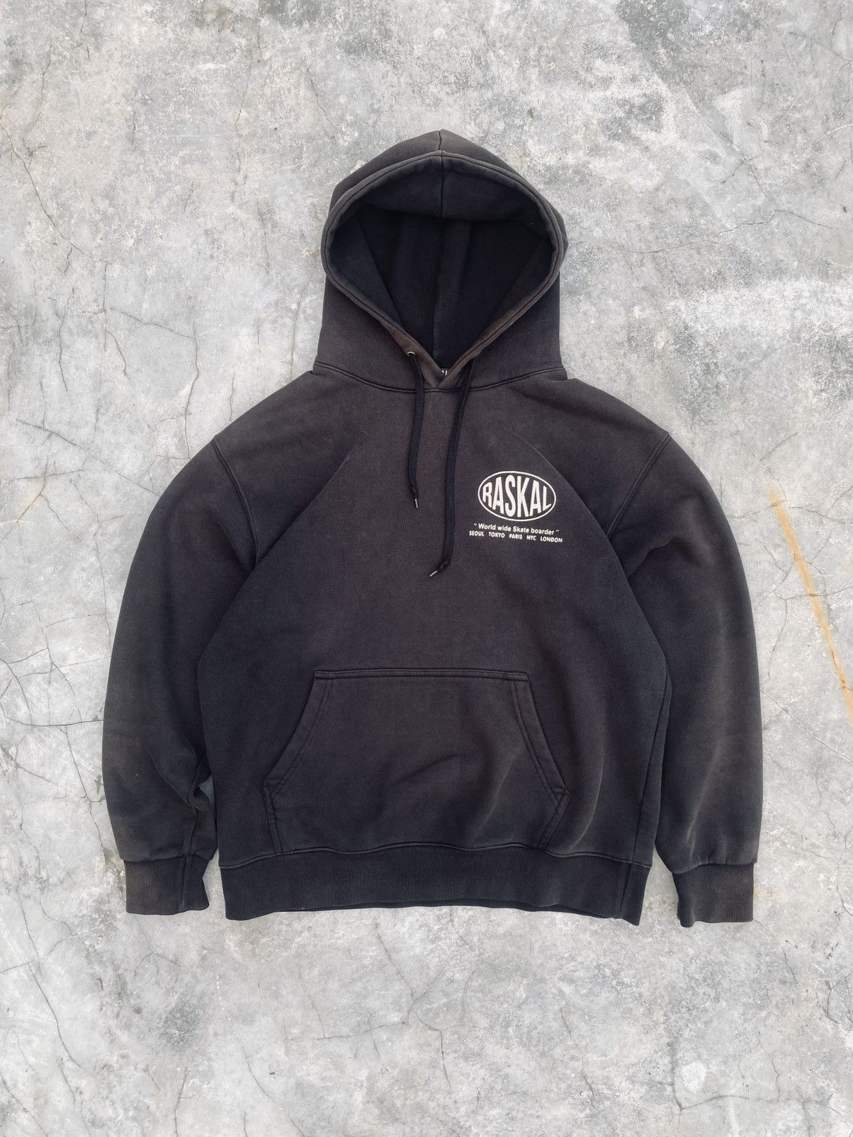 Vintage Hoodie Raskal Washed Black Skate Streetwear Size US L / EU 52-54 / 3 - 1 Thumbnail