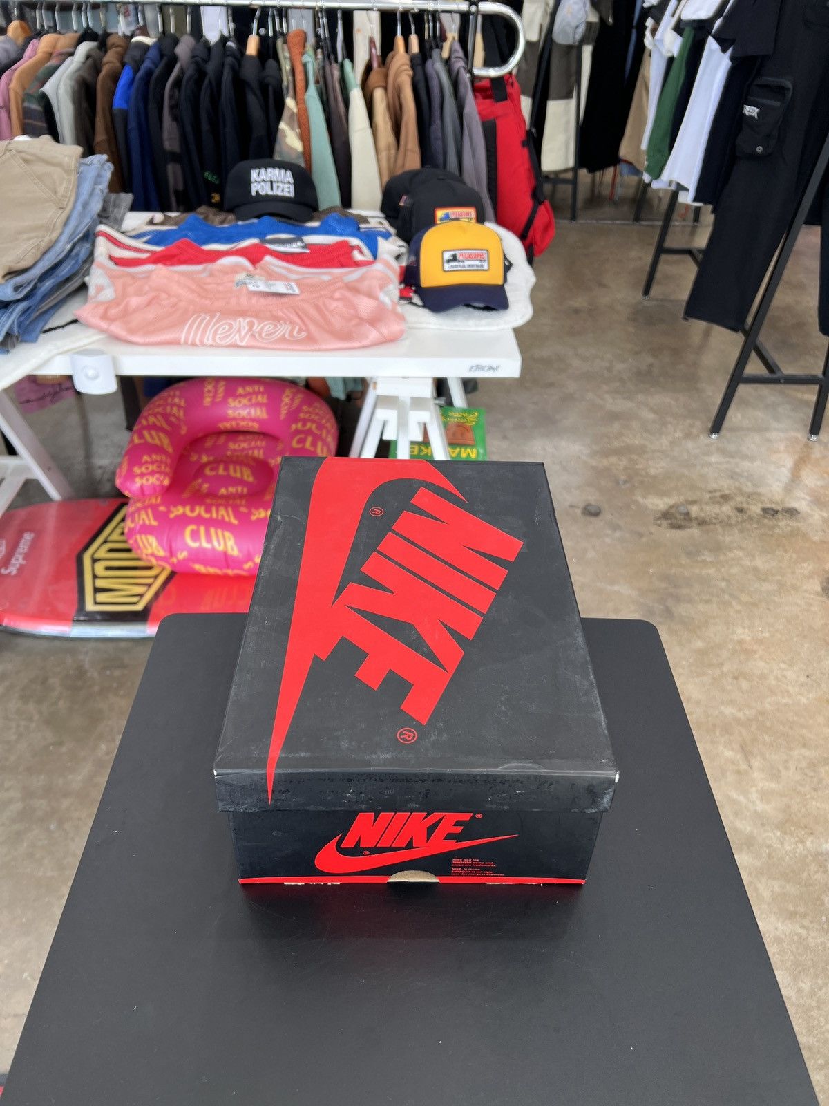 Jordan Brand Jordan 1 Royal sz. 7Y Size US 7 / EU 40 - 14 Thumbnail