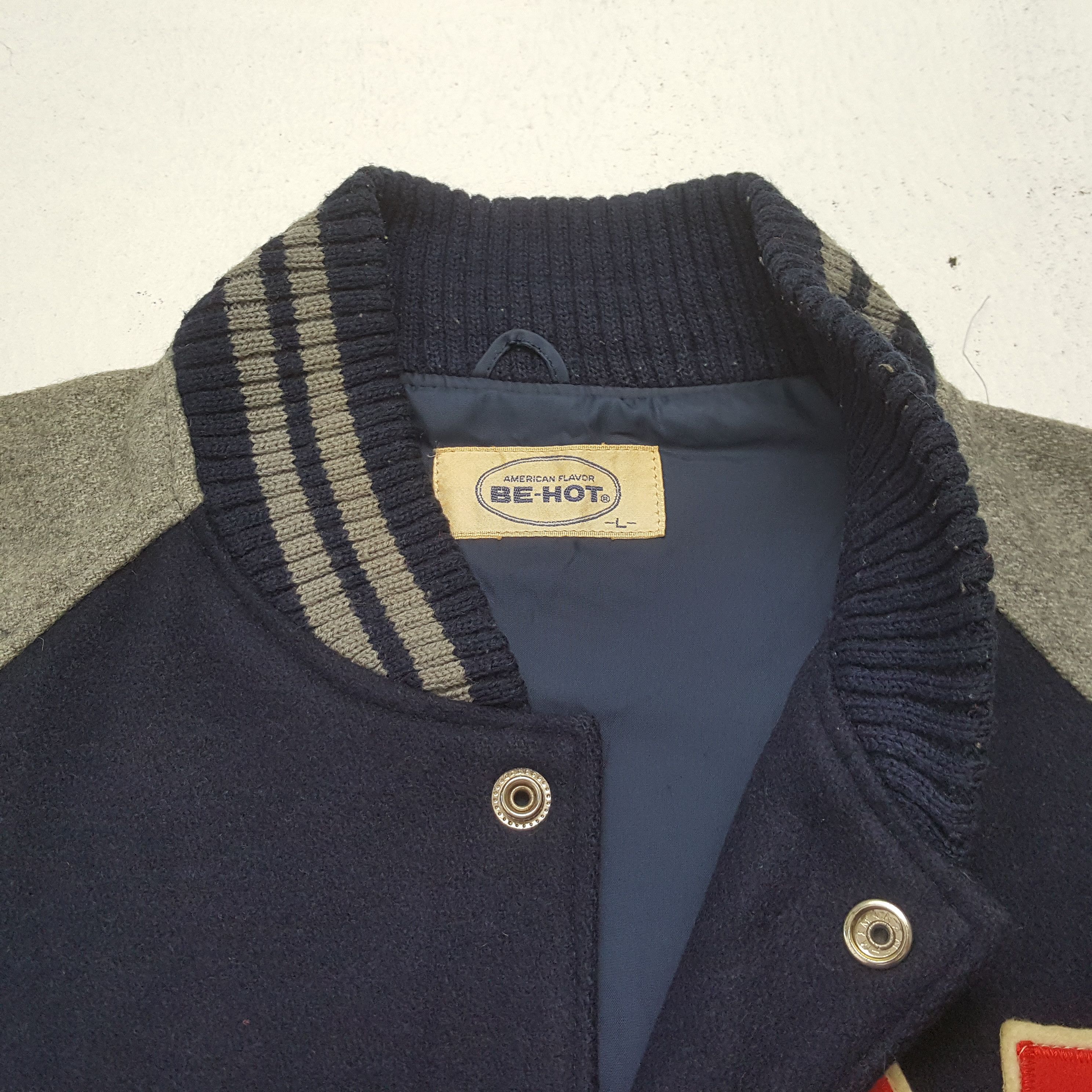 Vintage Vintage New York City Varsity Streetwear Jacket C324N14 Size US M / EU 48-50 / 2 - 5 Thumbnail
