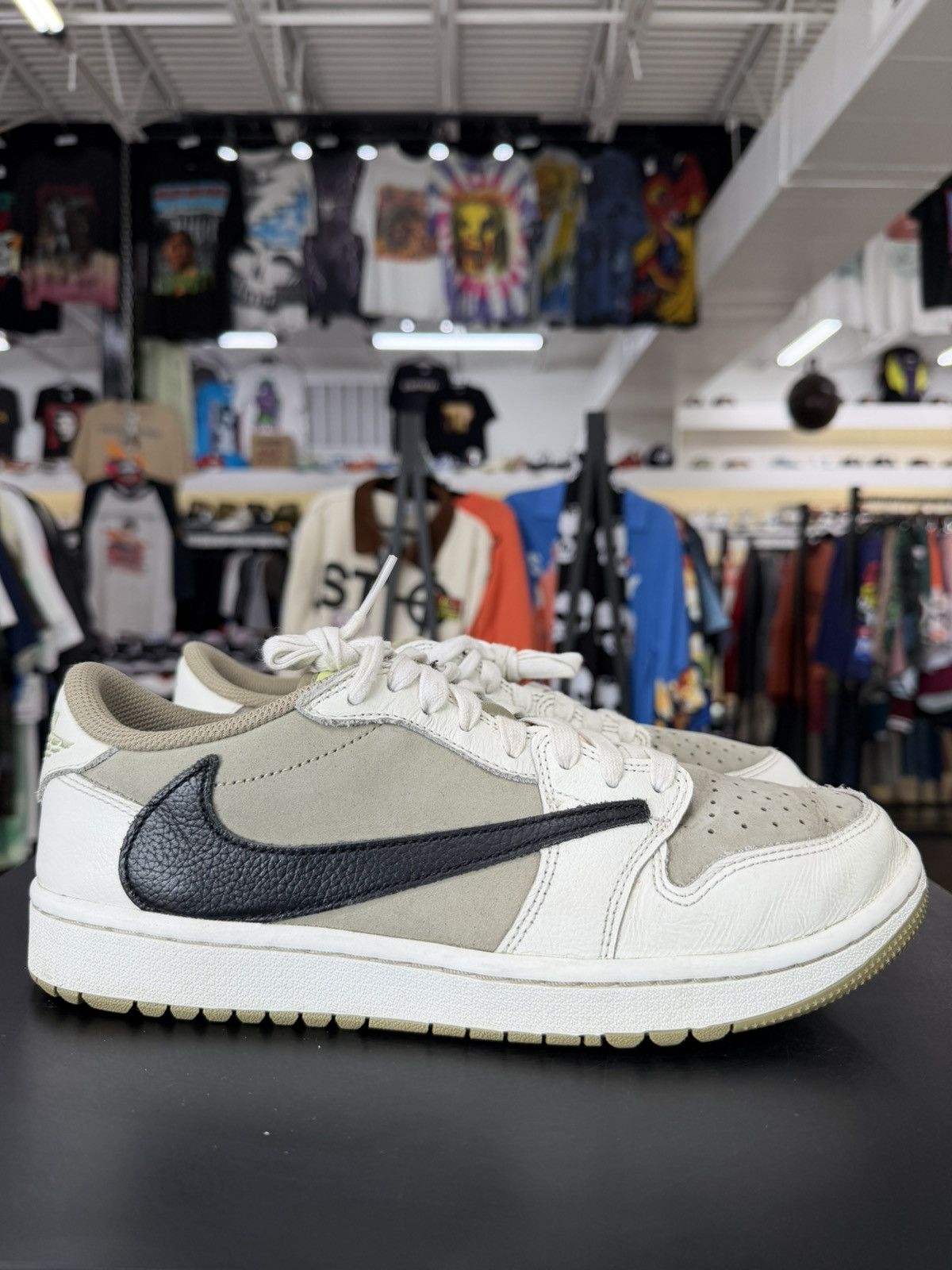 Jordan Brand × Travis Scott Jordan 1 Low Golf Travis Scott Neutral Olive Size 8.5 (2023) Size US 8.5 / EU 41-42 - 6 Thumbnail
