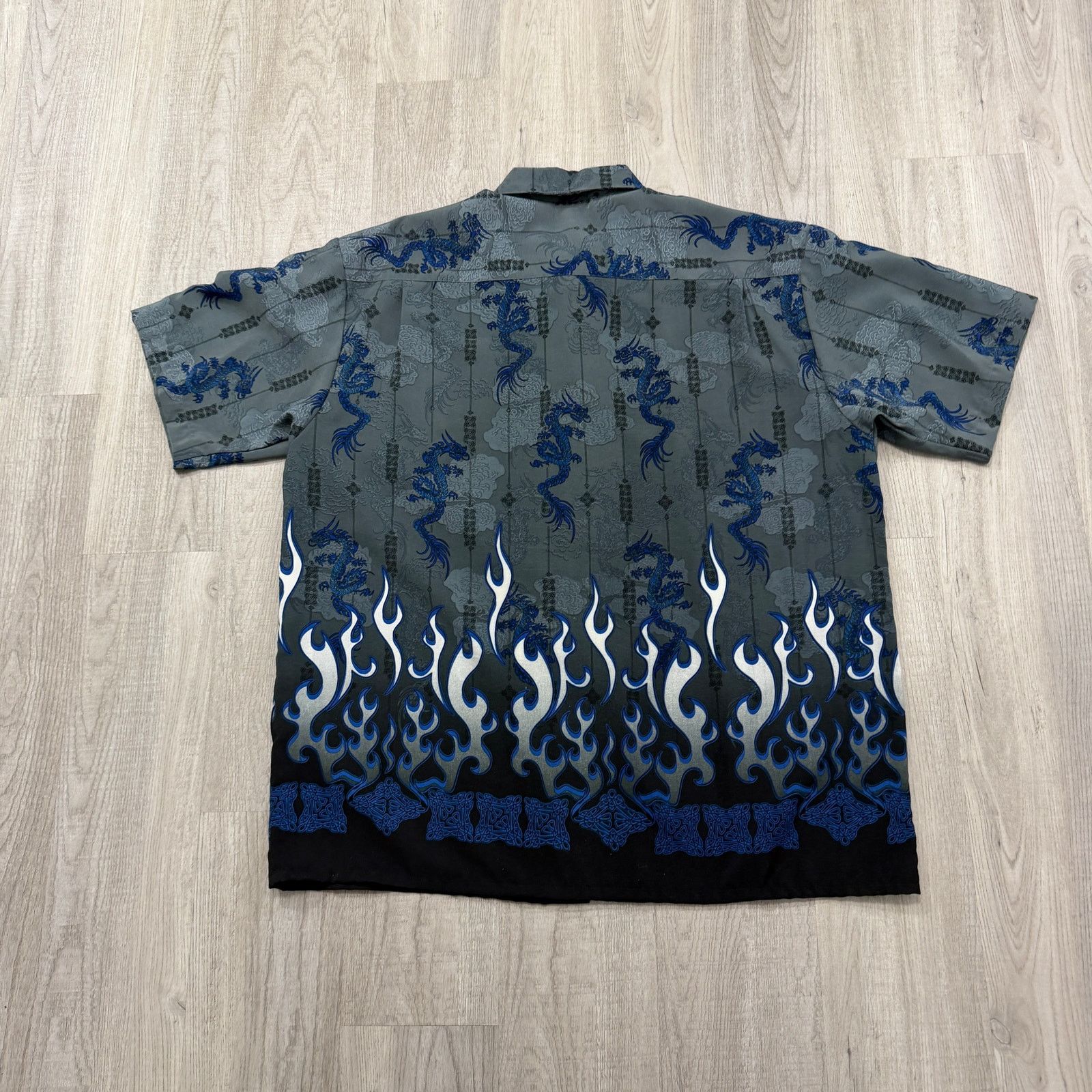 Vintage Vintage Emergency Exit Shirt Large Gray Blue Flames Dragon Size US L / EU 52-54 / 3 - 5 Thumbnail