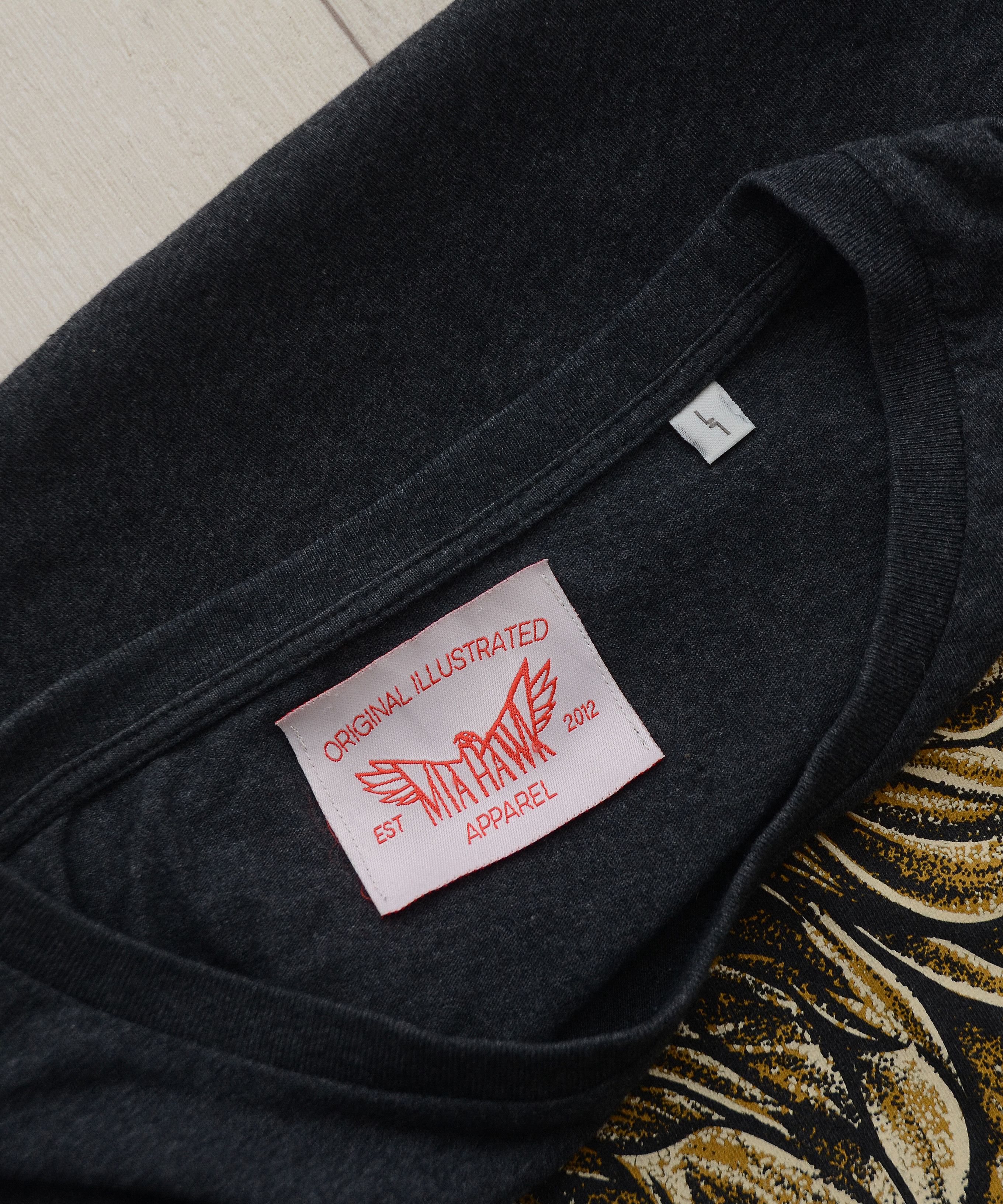The Mountain × Vintage Mia Hawk Merch T-shirt Animal Tee Wolf Tie Dye Save Nature Size US L / EU 52-54 / 3 - 8 Thumbnail