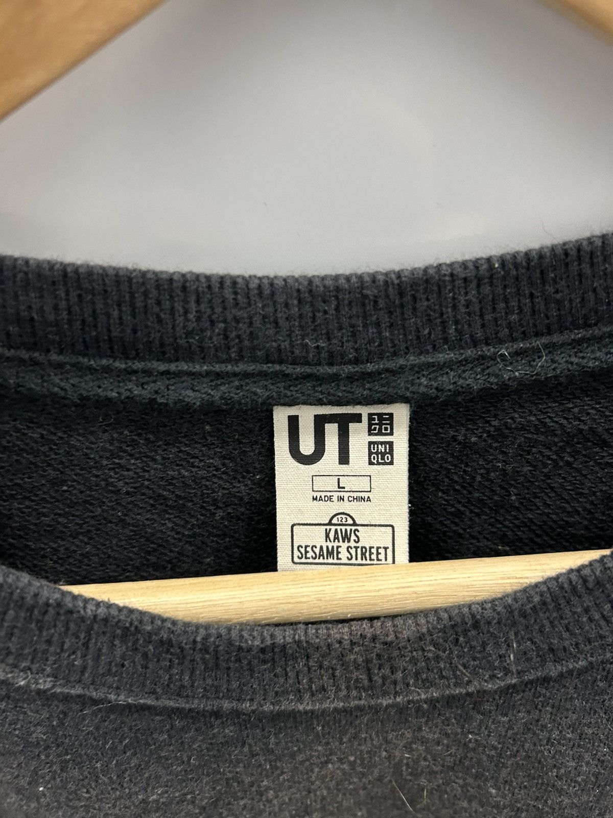 Kaws × Uniqlo Kaws x Uniqlo sweatshirt Size US L / EU 52-54 / 3 - 6 Thumbnail