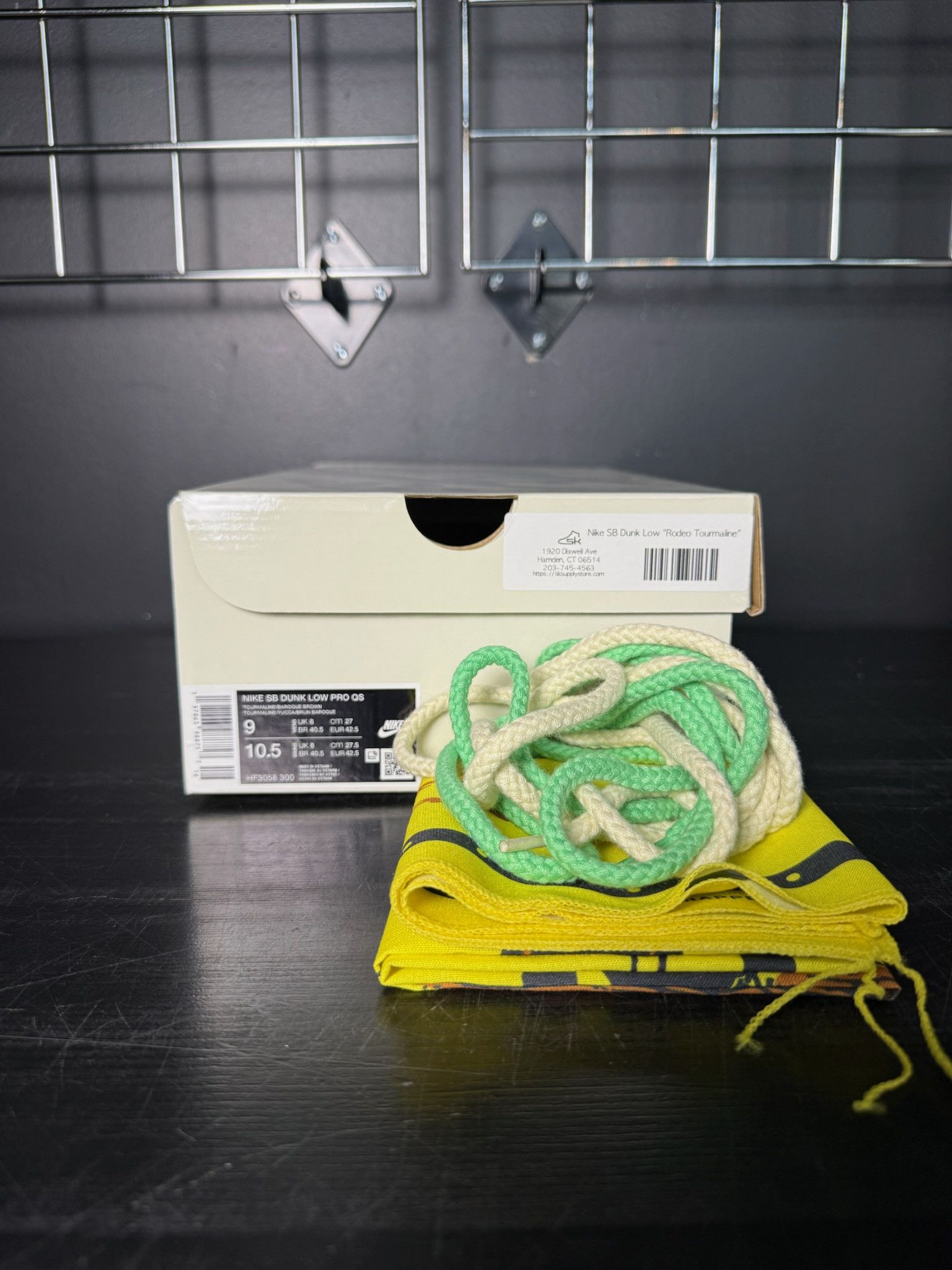 Nike Nike SB Dunk Low "Rodeo Tourmaline" - Size 9 Size US 9 / EU 42 - 8 Thumbnail