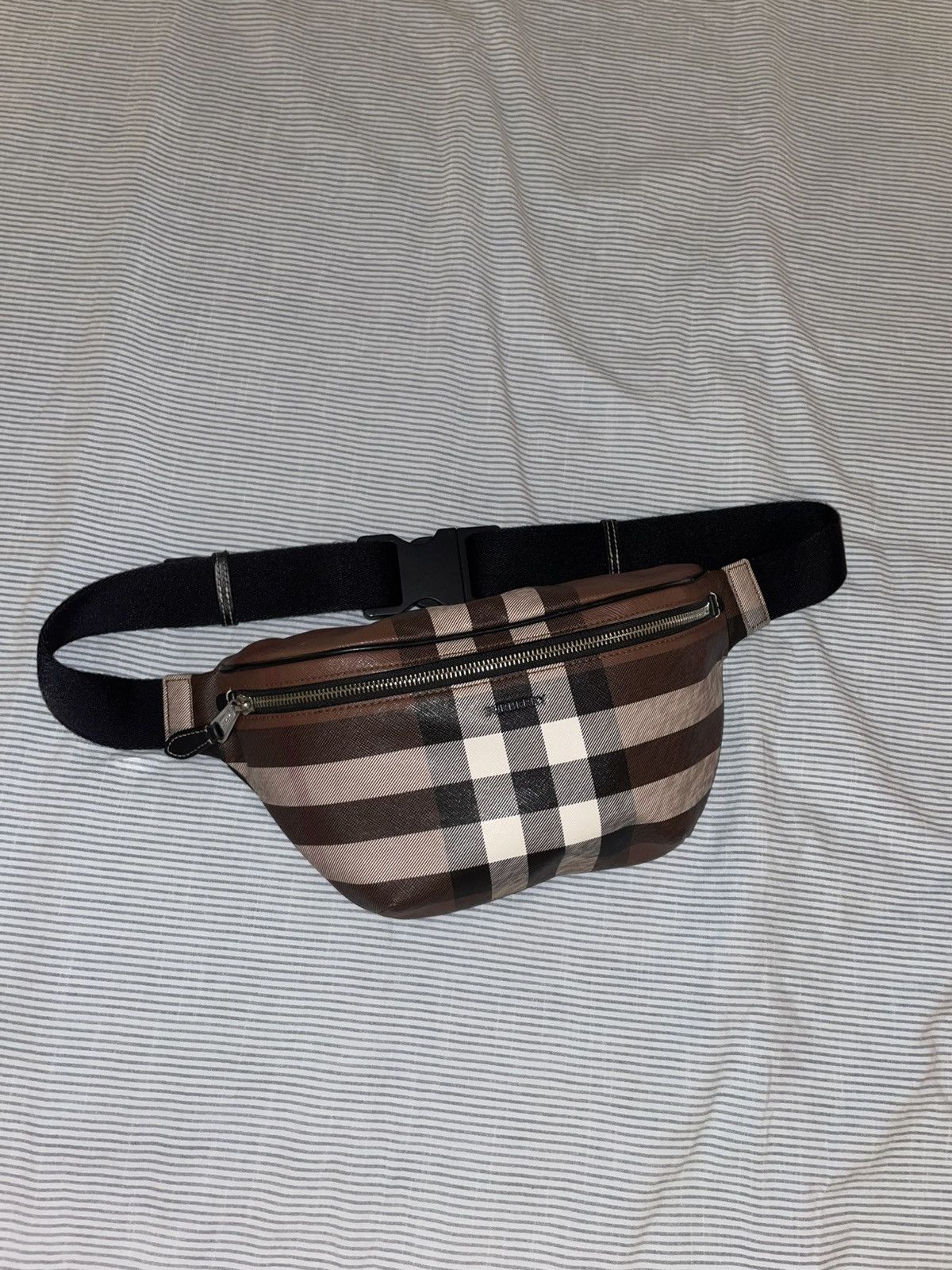 Burberry Burberry Cason Check Waist Bag Size ONE SIZE - 4 Thumbnail