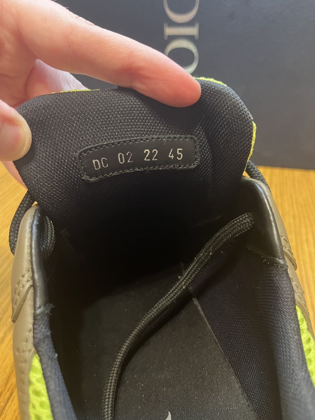 Dior Dior B22 Sneaker Brown/Green Size US 12 / EU 45 - 8 Thumbnail