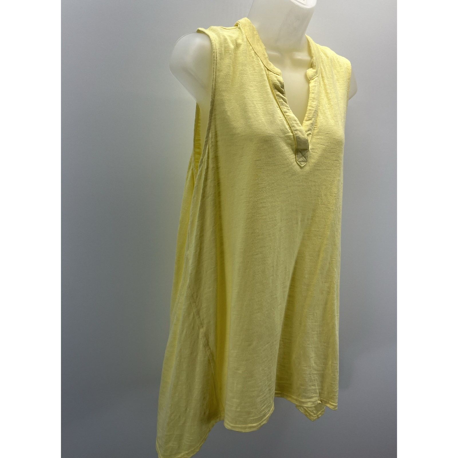 Chicos Chicos Sleeveless Top Size 2 Yellow Popover Size XS / US 0-2 / IT 36-38 - 2 Thumbnail
