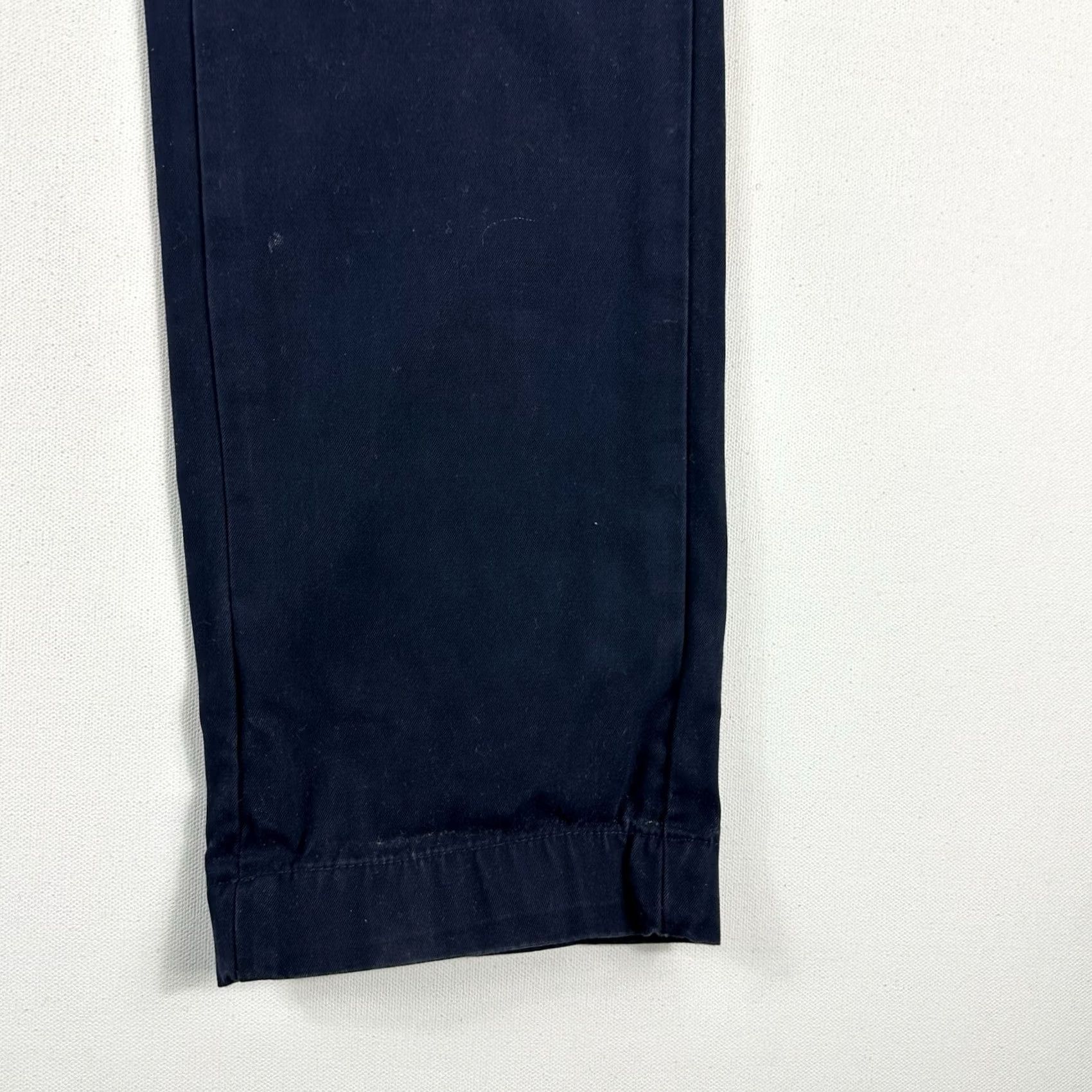 Banana Republic Banana Republic Aiden Chino Pants Navy Blue Men’s 31x32 Men Pants Navy Blue 31 32 Chino Banana Republic Aiden Size US 31 - 7 Thumbnail