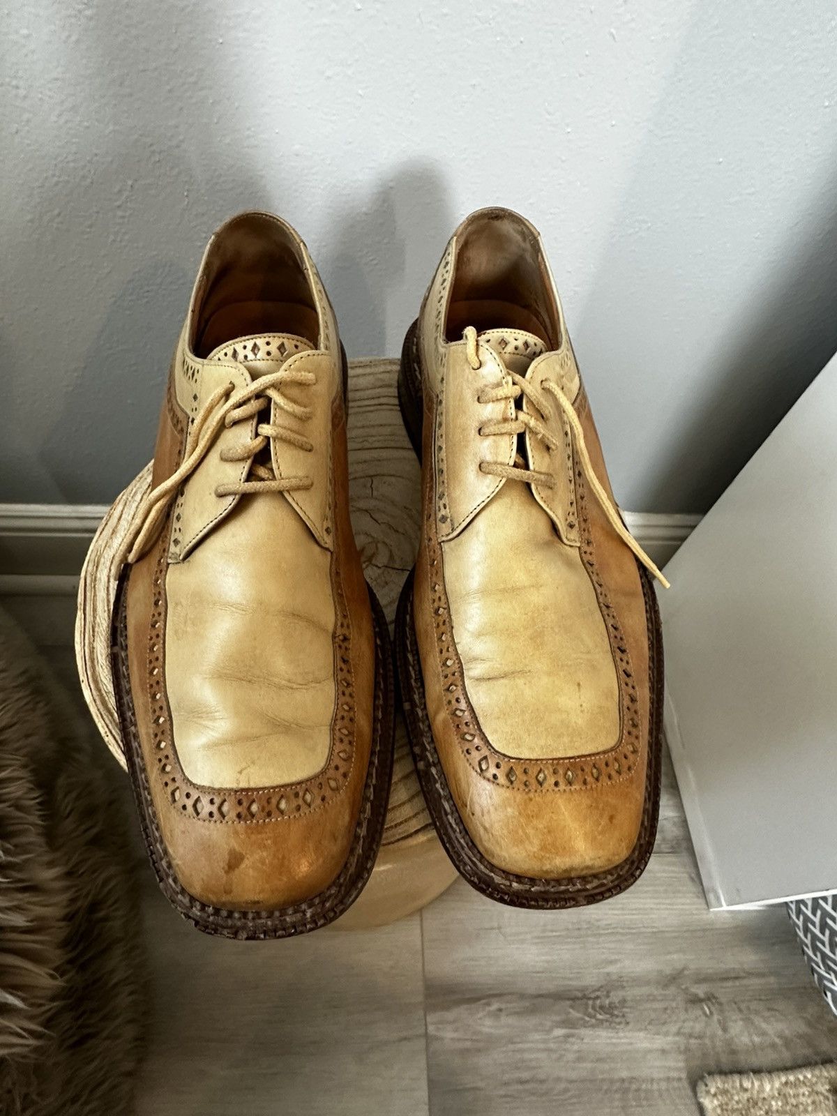 Mezlan Mezlan Costa Two-Tone Wingtip Oxford – 9.5M Size US 9.5 / EU 42-43 - 3 Thumbnail