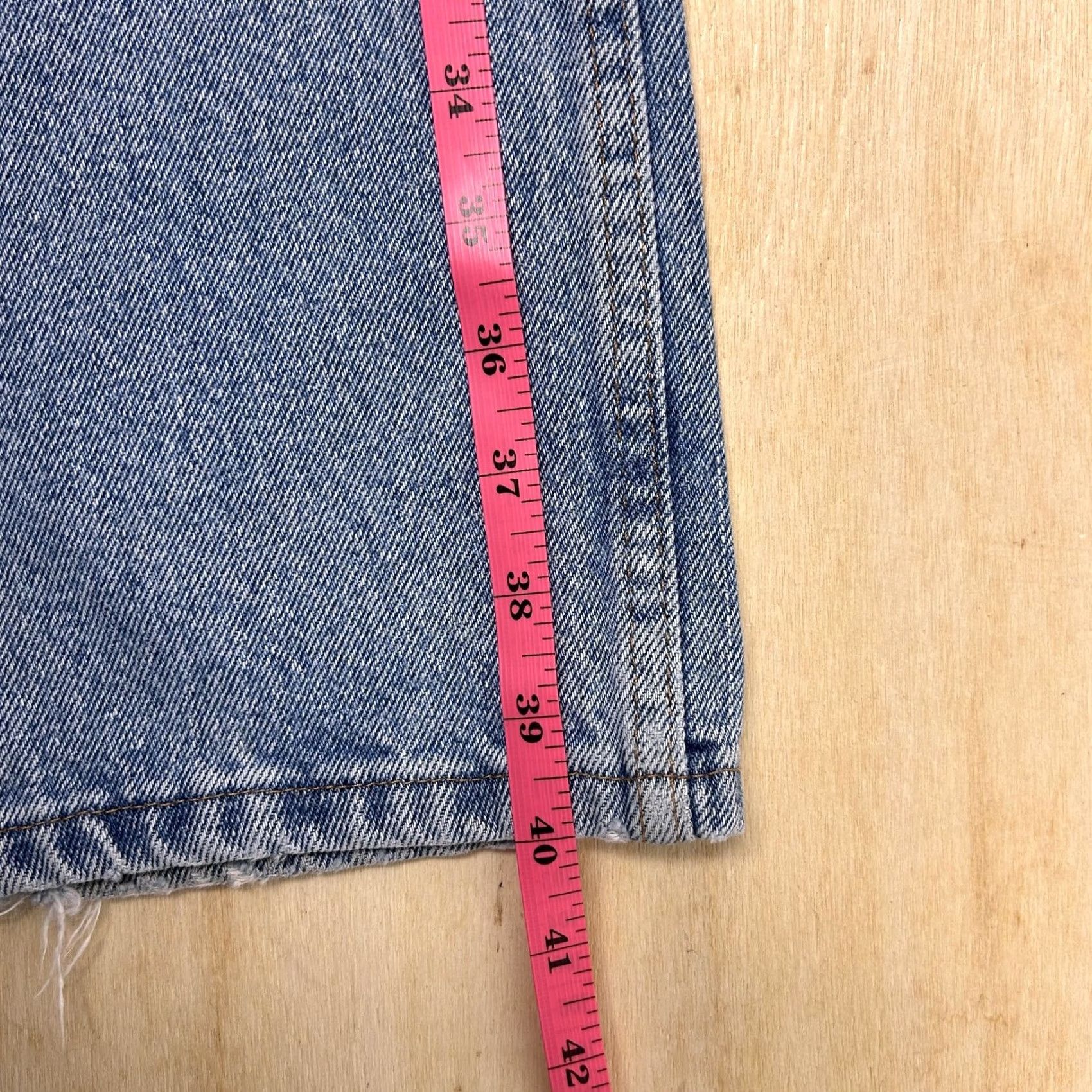 Wrangler Wrangler Pants Mens 37 Blue Jeans 37x29 Light Wash Denim Regular Classic Casual Size US 37 - 6 Thumbnail