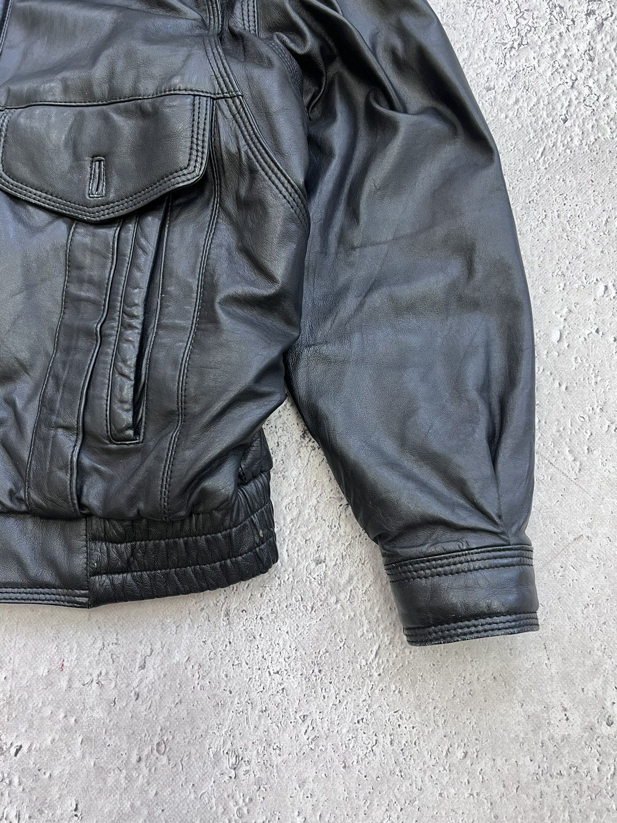 Other Vintage Y2K Black Bomber Leather Jacket Boxy Utility Size US M / EU 48-50 / 2 - 4 Thumbnail