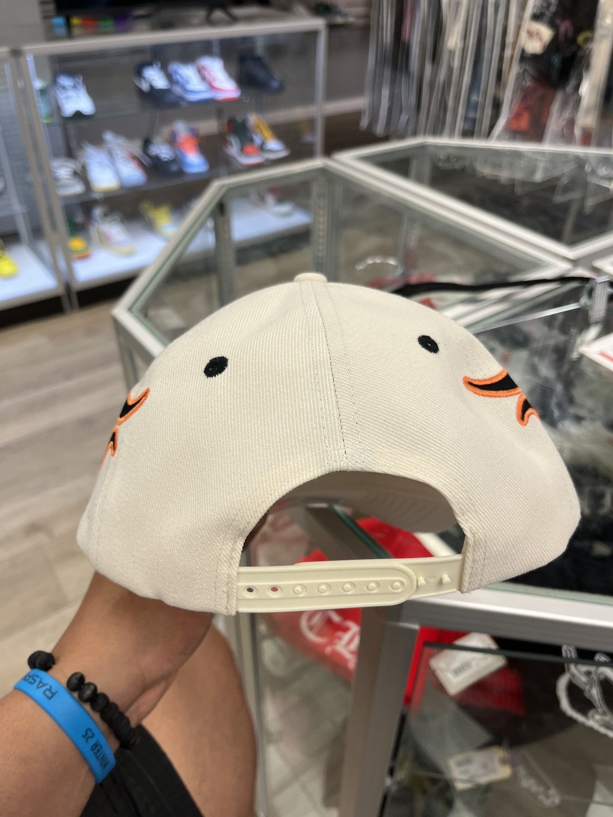 HMDD Happy Memories beige flame SnapBack Size ONE SIZE - 2 Thumbnail