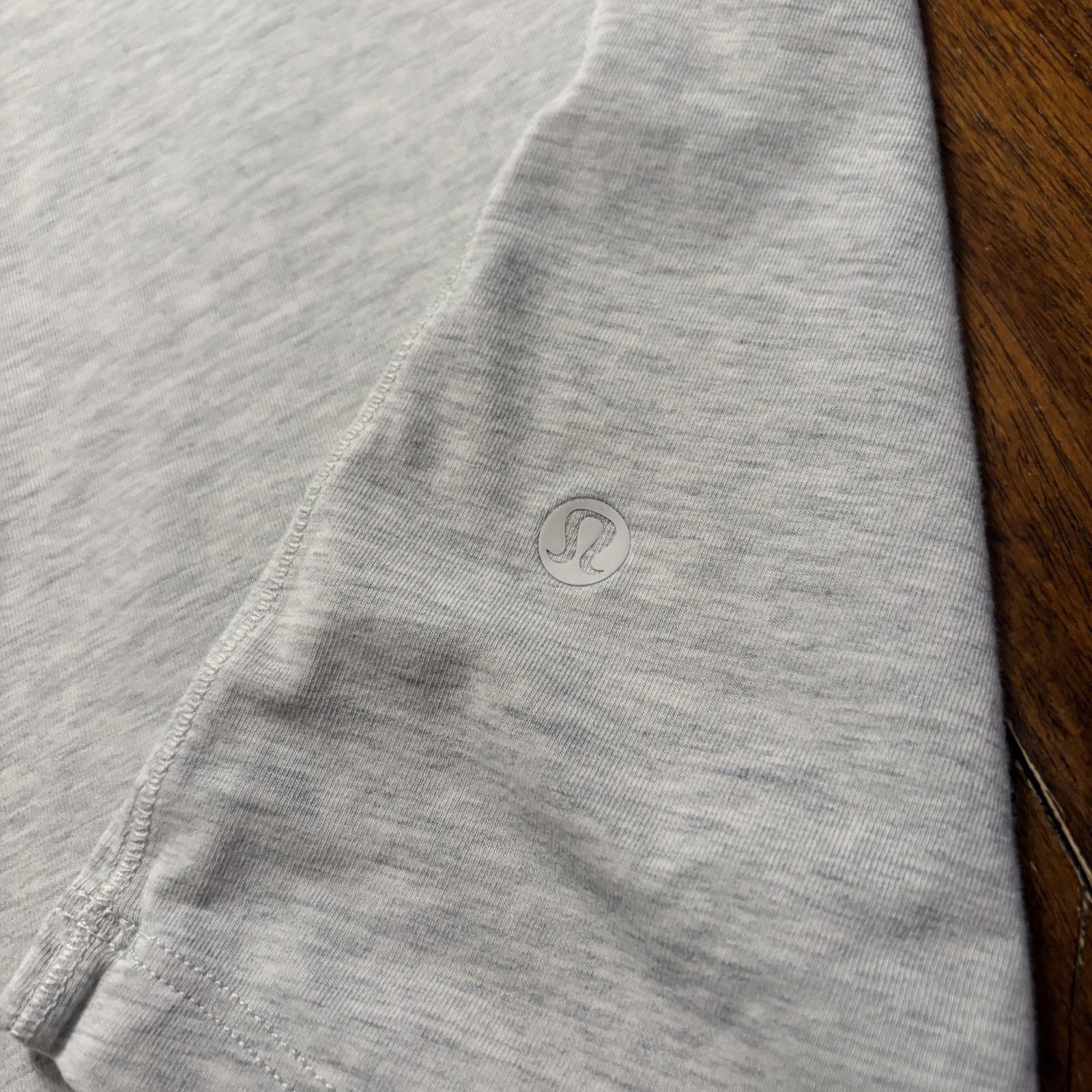 Lululemon Lululemon Shirt Mens Medium Gray Tech Short Sleeve Raglan Size US M / EU 48-50 / 2 - 5 Thumbnail
