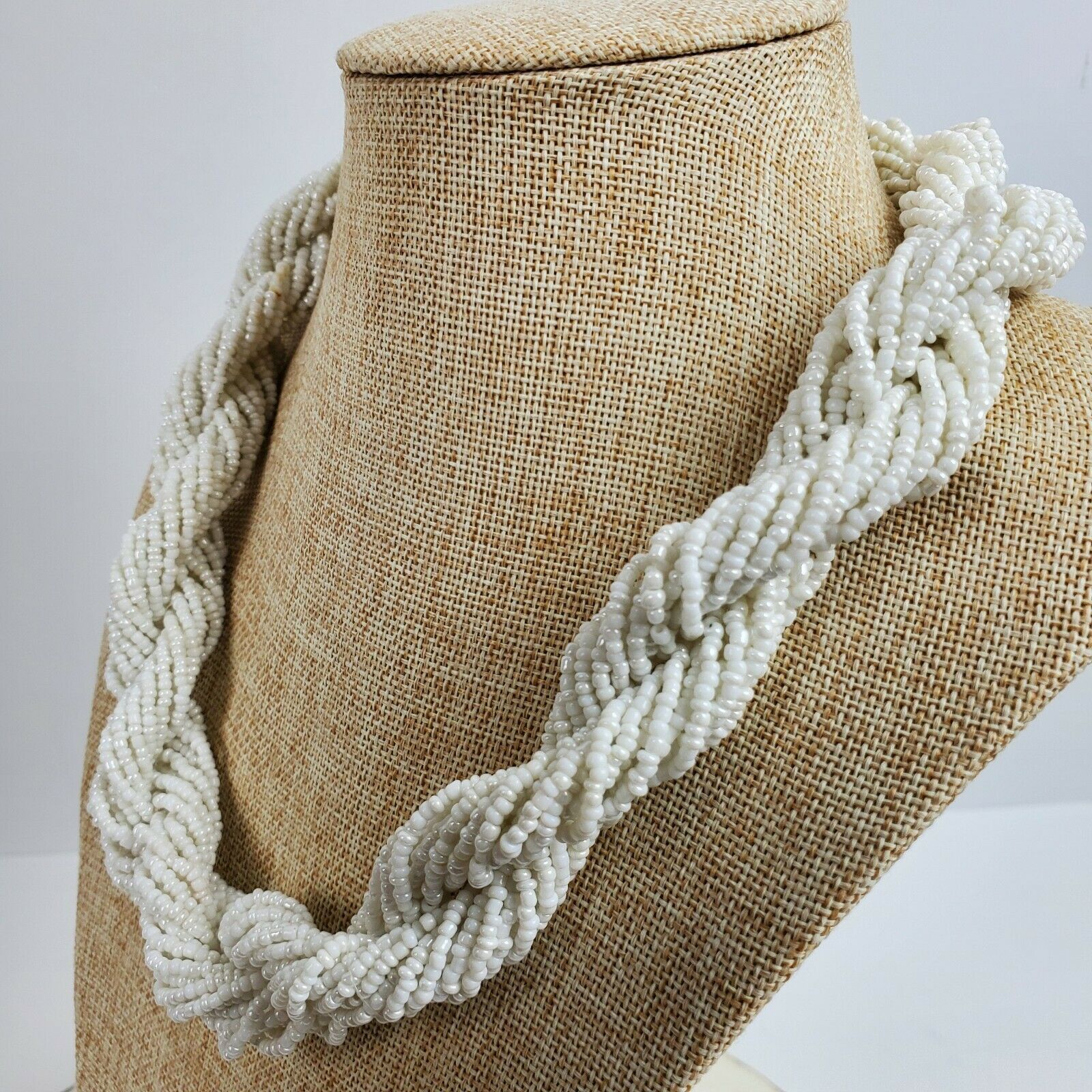 The Unbranded Brand Vintage Tribal Native Glass Seed Bead White Necklace 23" Size ONE SIZE - 3 Thumbnail