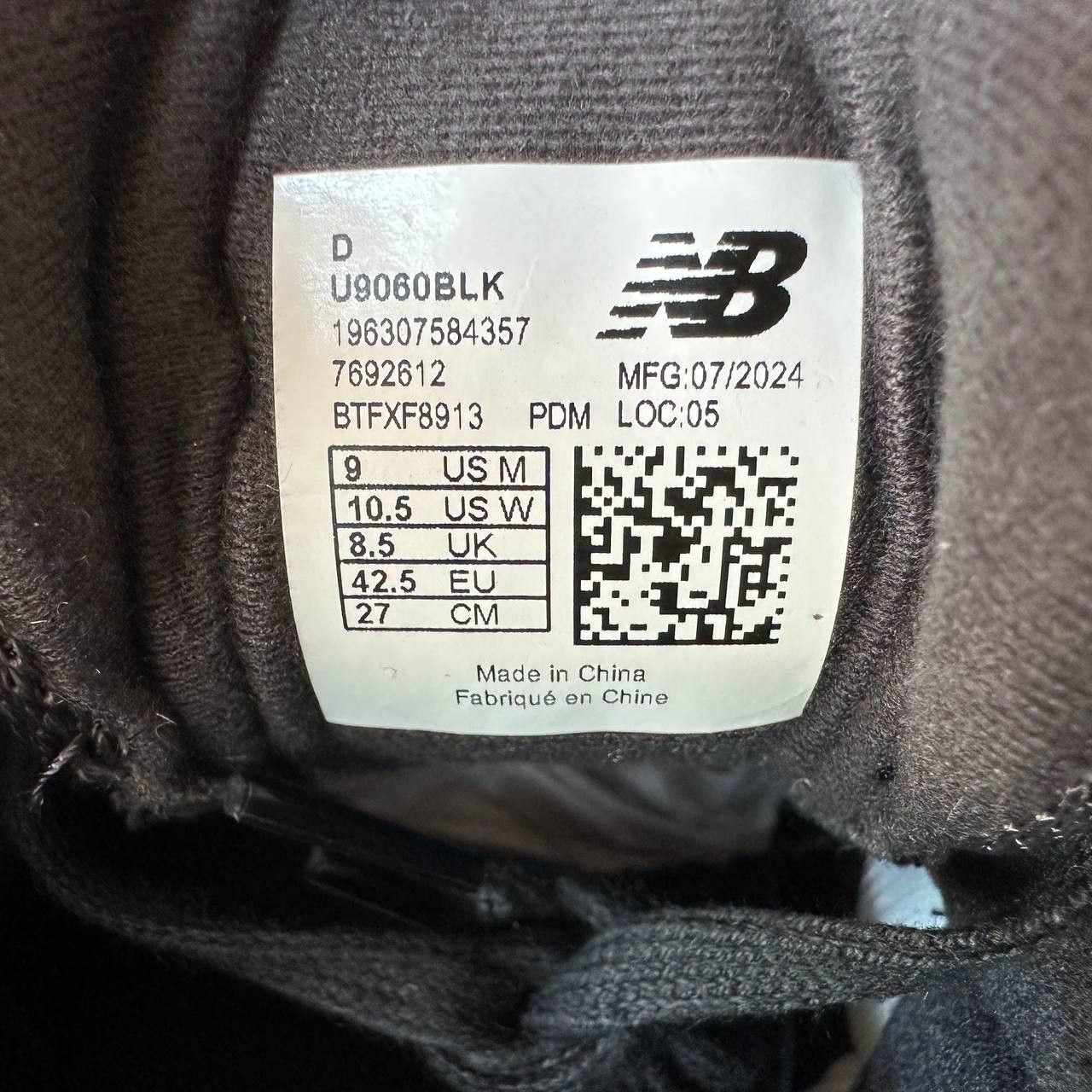 New Balance New Balance 9060 'Black' Size 42.5 U9060BLK Size US 9 / EU 42 - 9 Thumbnail