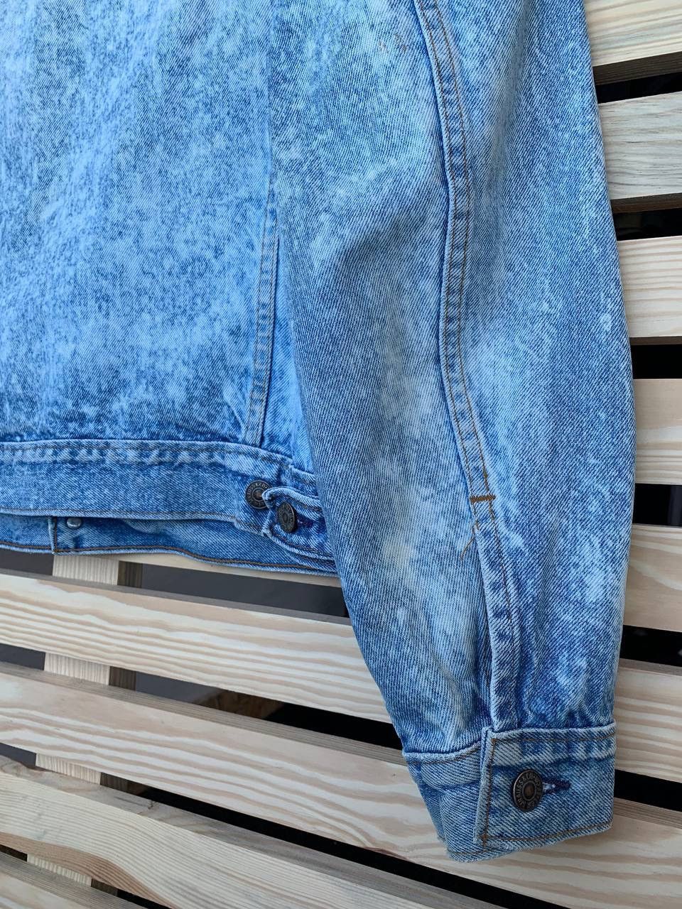 Levi's × Levi's Vintage Clothing Vintage Levi’s Denim Jacket Washed Distressed Size M Size US M / EU 48-50 / 2 - 16 Thumbnail