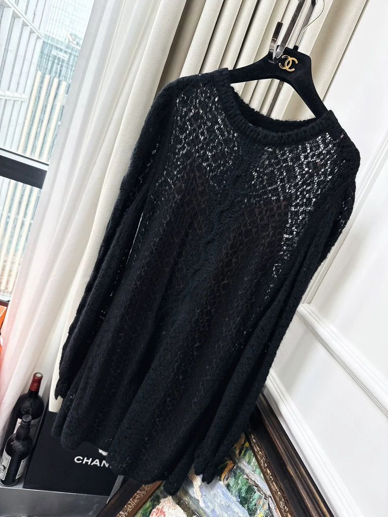 Chanel Chanel 23k autumn and winter black hollow lotus leaf sleev Size S / US 4 / IT 40 - 2 Thumbnail