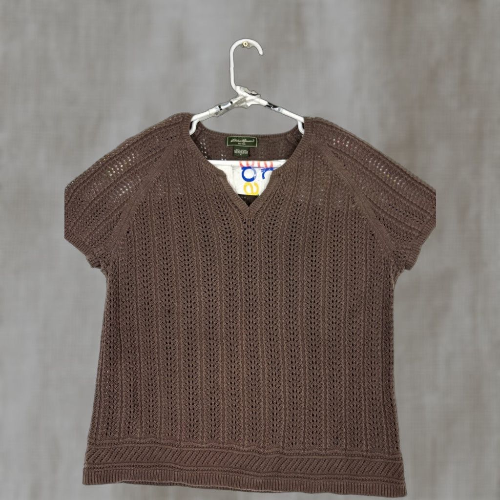 Eddie Bauer VINTAGE Eddie Bauer Women’s Knit Pullover V-Neck Short Sleeve Shirt L Brown Size L / US 10 / IT 46 - 1 Thumbnail