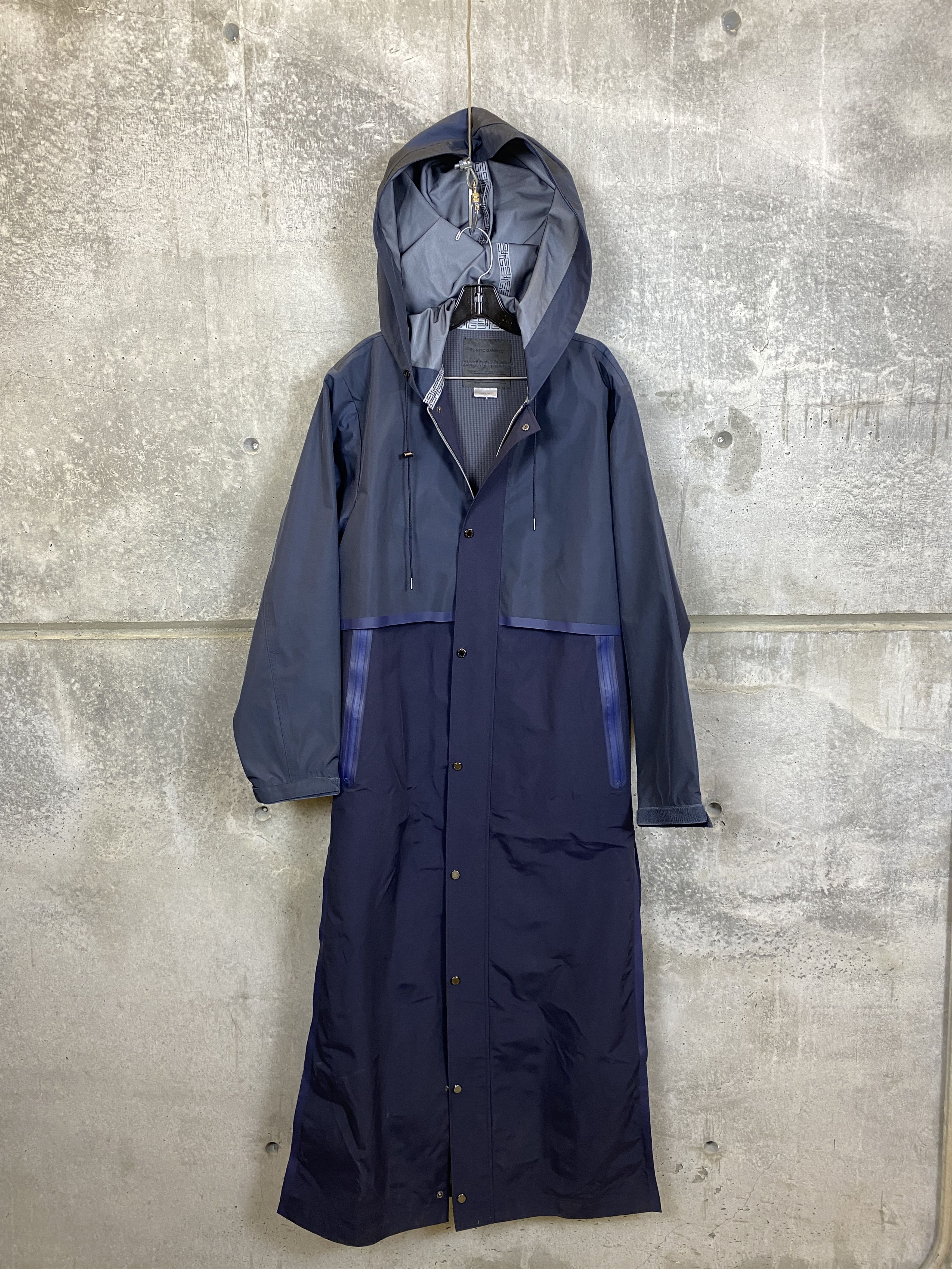 GANRYU TRENCH COAT SAMPLE SIZE LARGE
