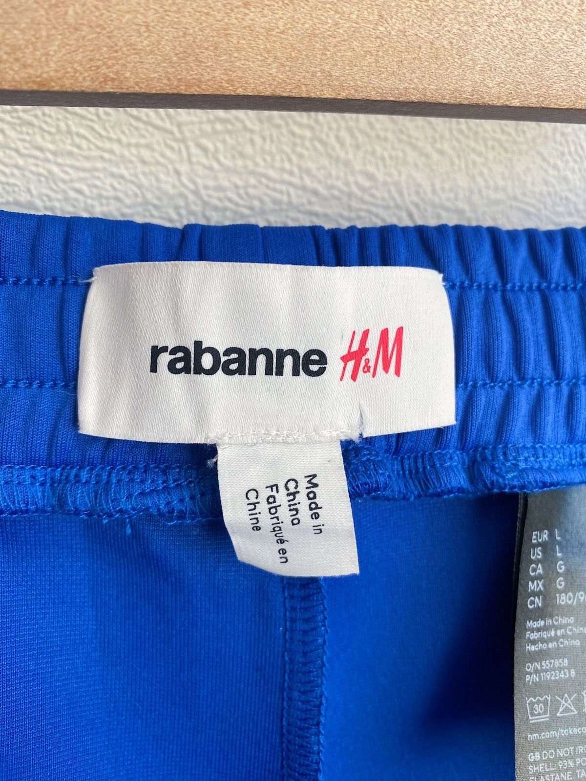 H&M New Rabanne x H&M Unisex Appliqued Track Shorts Size US 34 / EU 50 - 13 Thumbnail