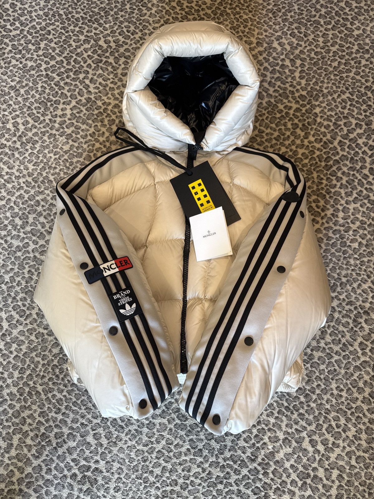 Adidas × Moncler MONCLER adidas Size XS / US 0-2 / IT 36-38 - 1 Thumbnail